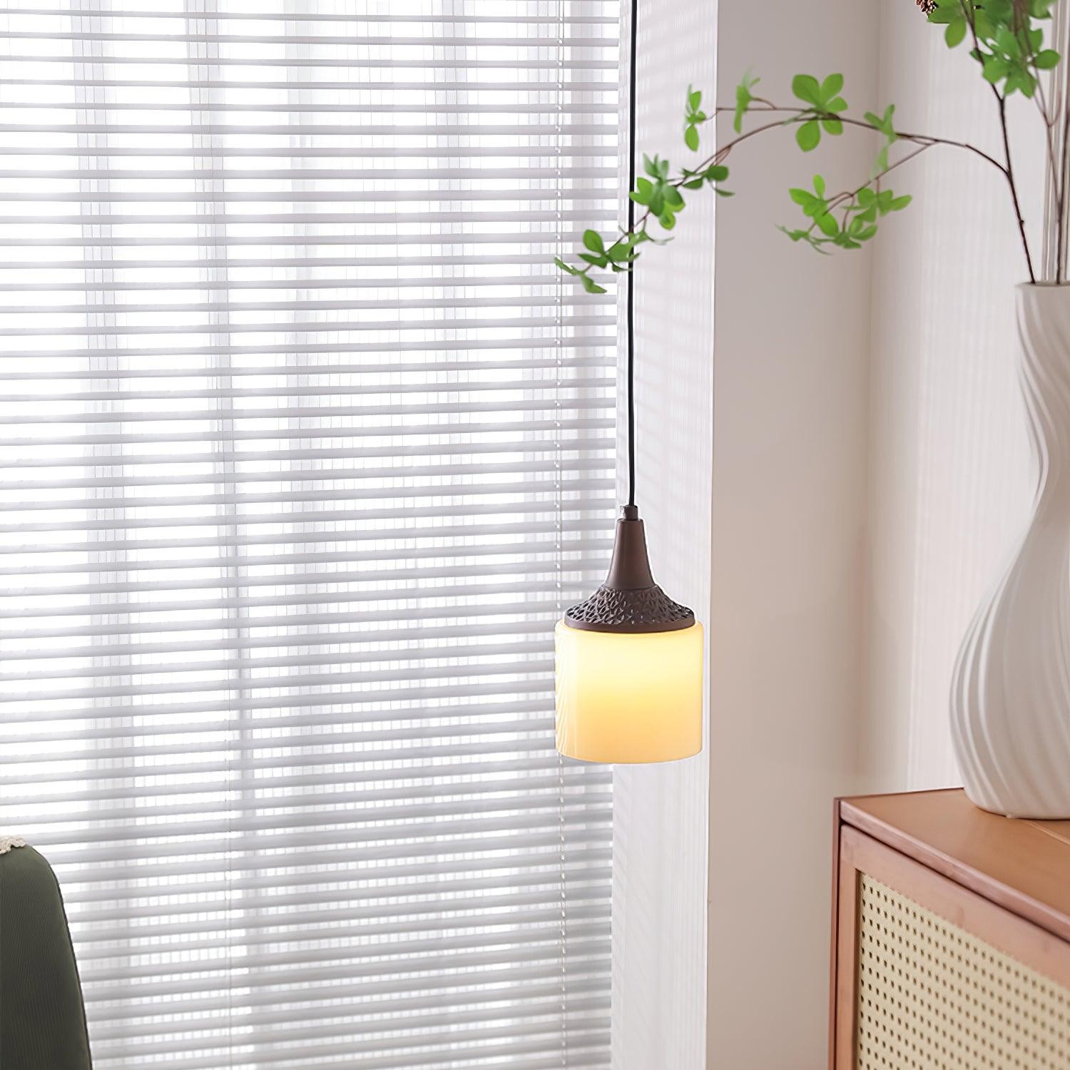 Modern Simple Cream Smooth Small Pendant Lamp K367