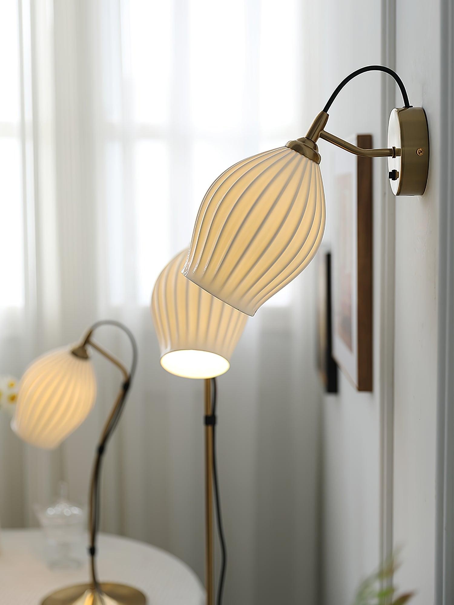 Cream Style Ceramic Ribbed Wall lamp K313