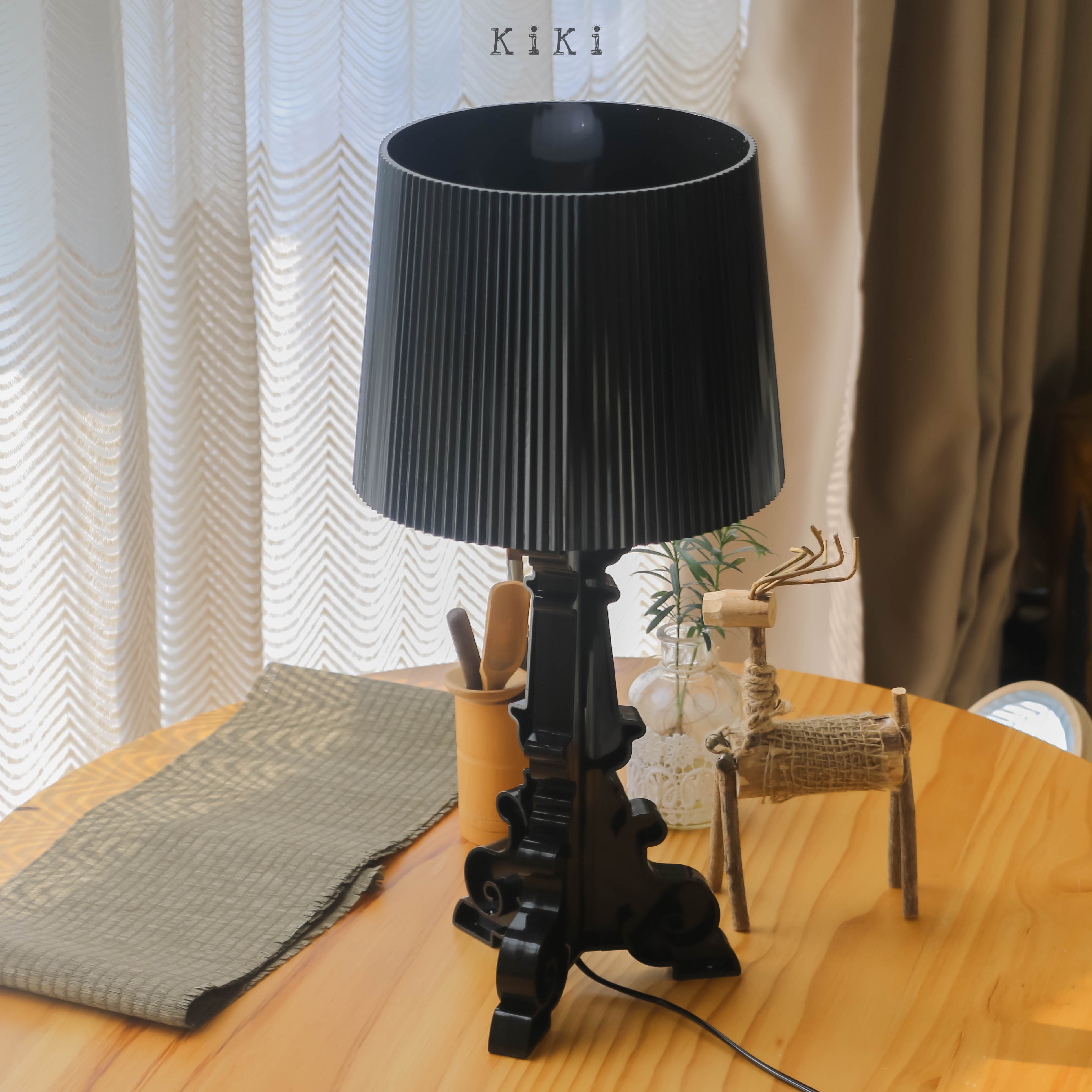 Bourgie Table Lamp