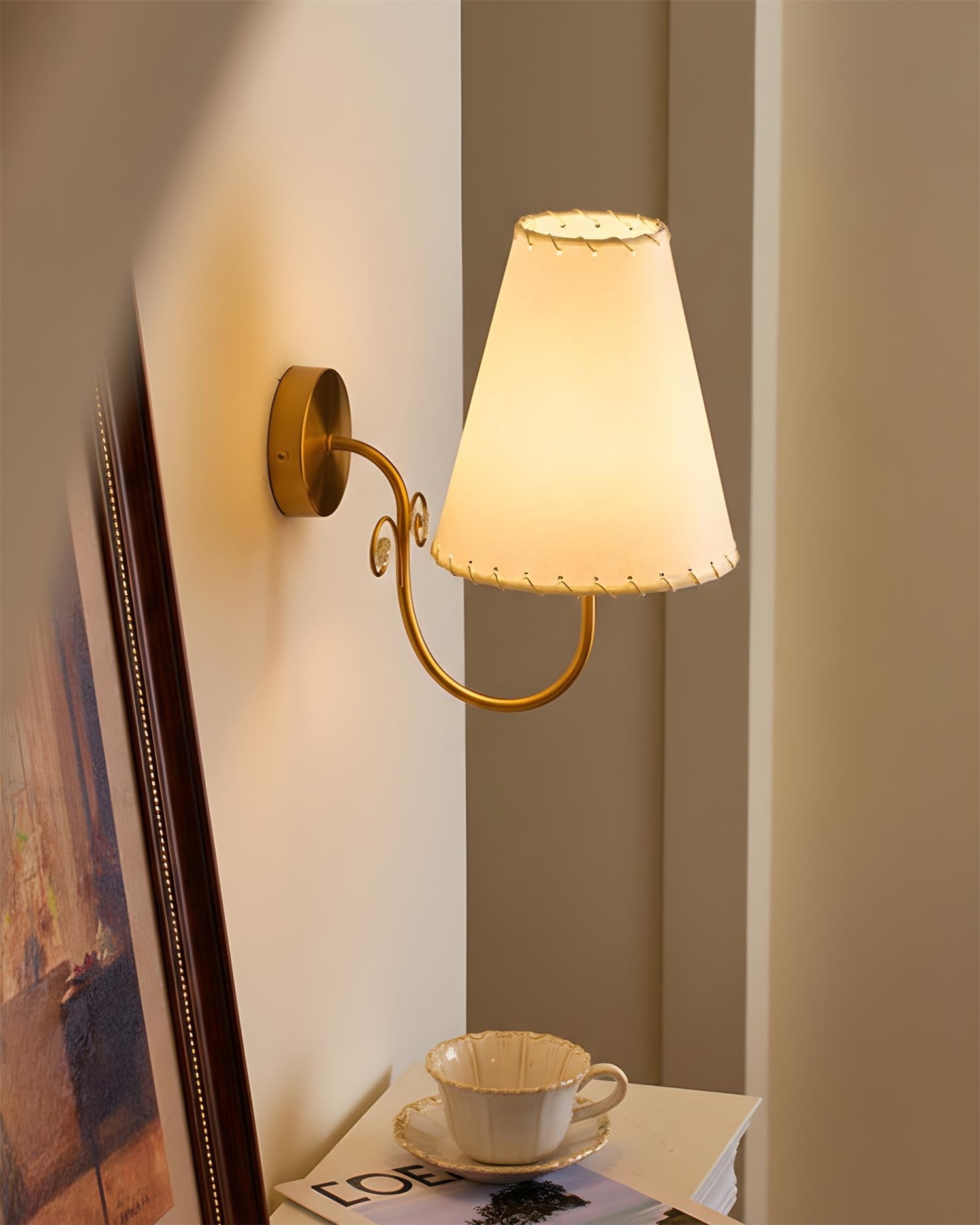 Gentle Bend Wall Lamp D333