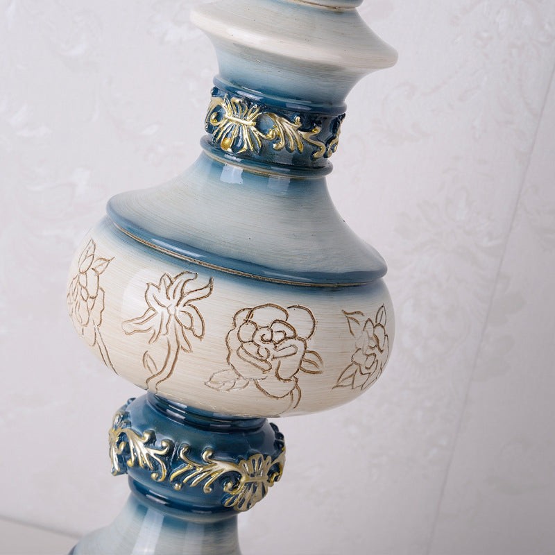 Carved Vase Base Floral Lampshade Table Lamp K711