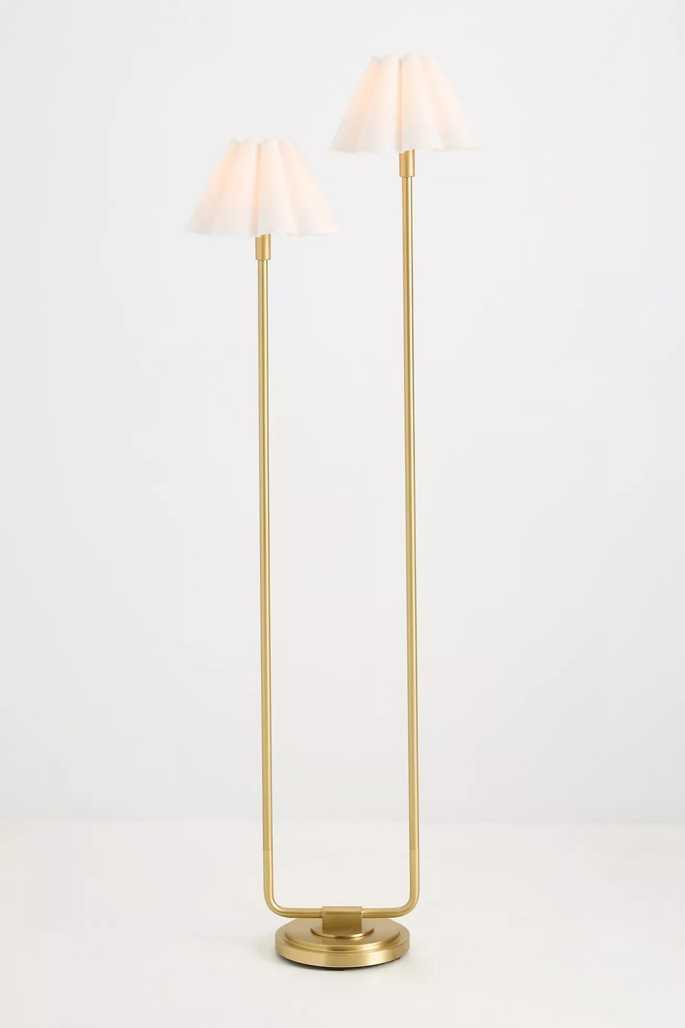 Capirise Gold Scalloped Shade Floor Lamp - Contemporary Metal Lighting for Bedroom K1180