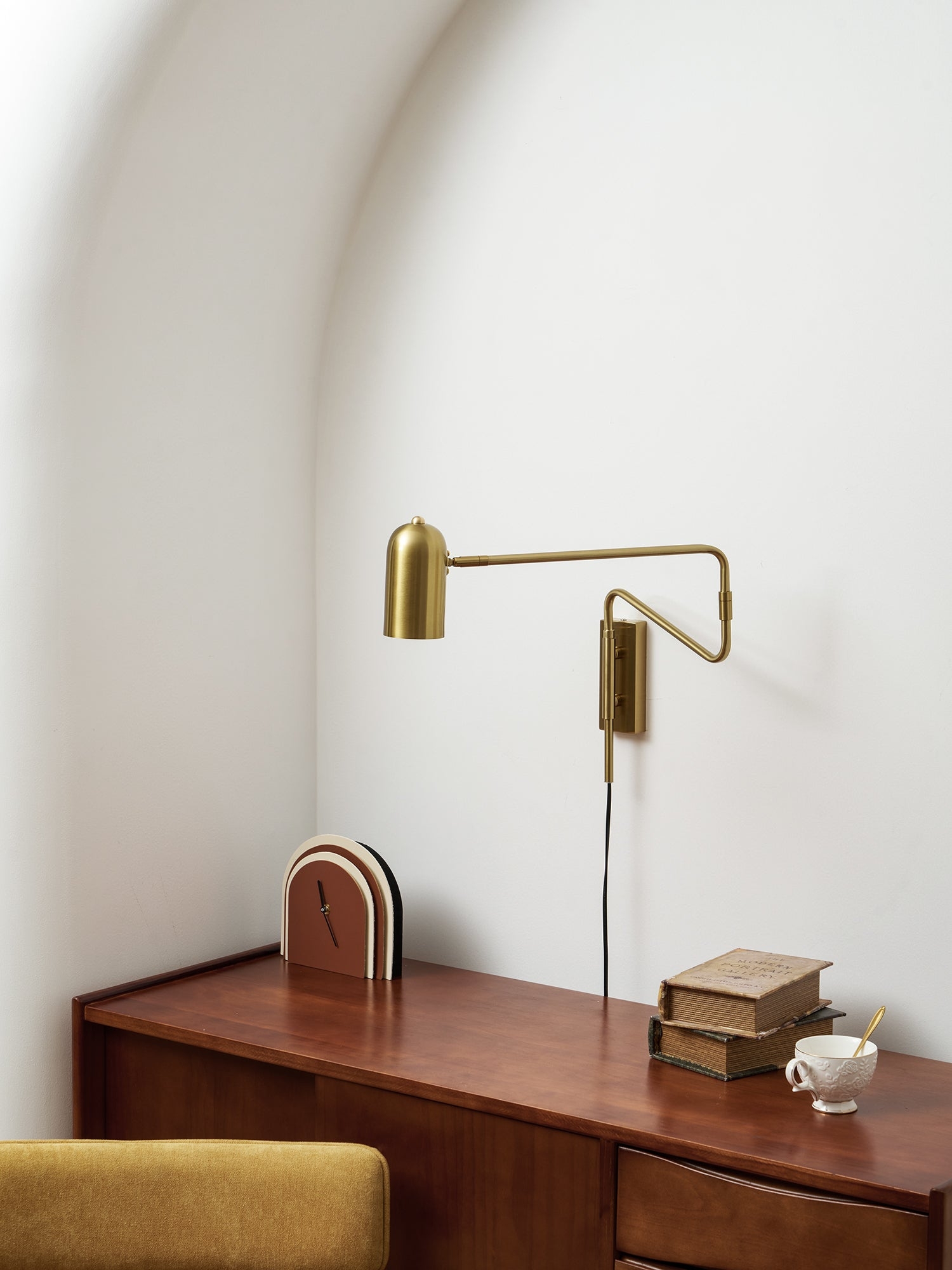 Adjustable Arm Plug In Wall Lamp D371