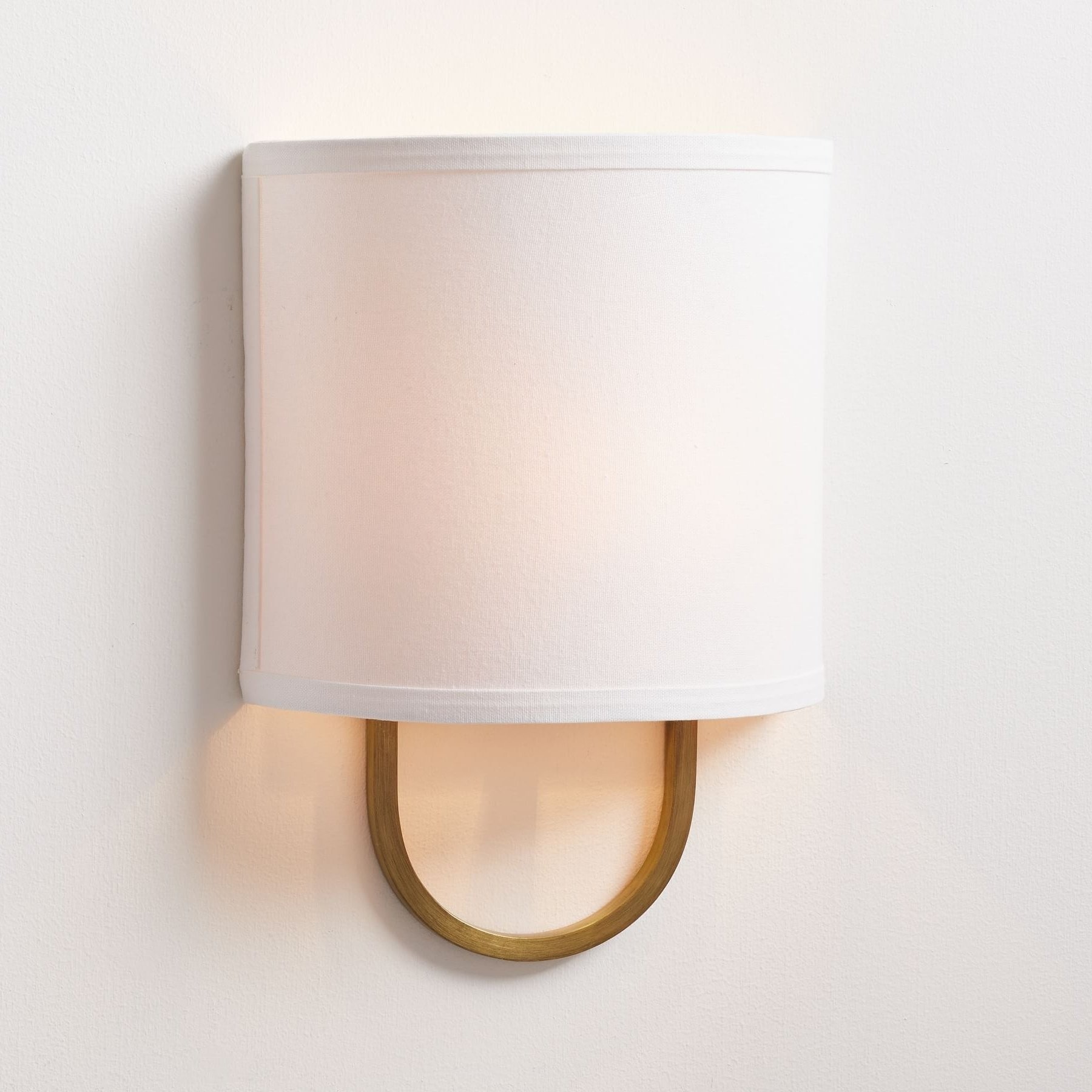 Nolvara Elegant Metal Wall Sconce – Timeless Design for Hallways and Bedrooms K1187