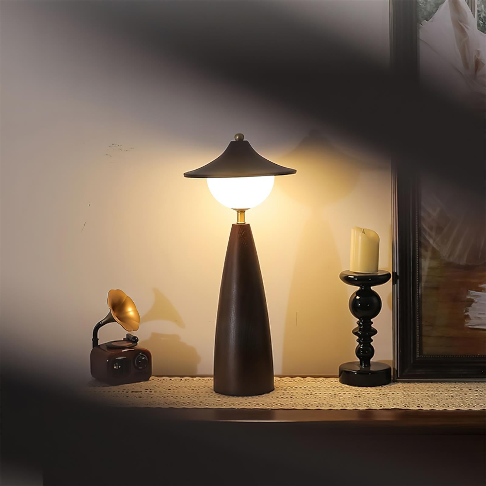 French Retro LED Bedside Table Lamp for Bedroom K719