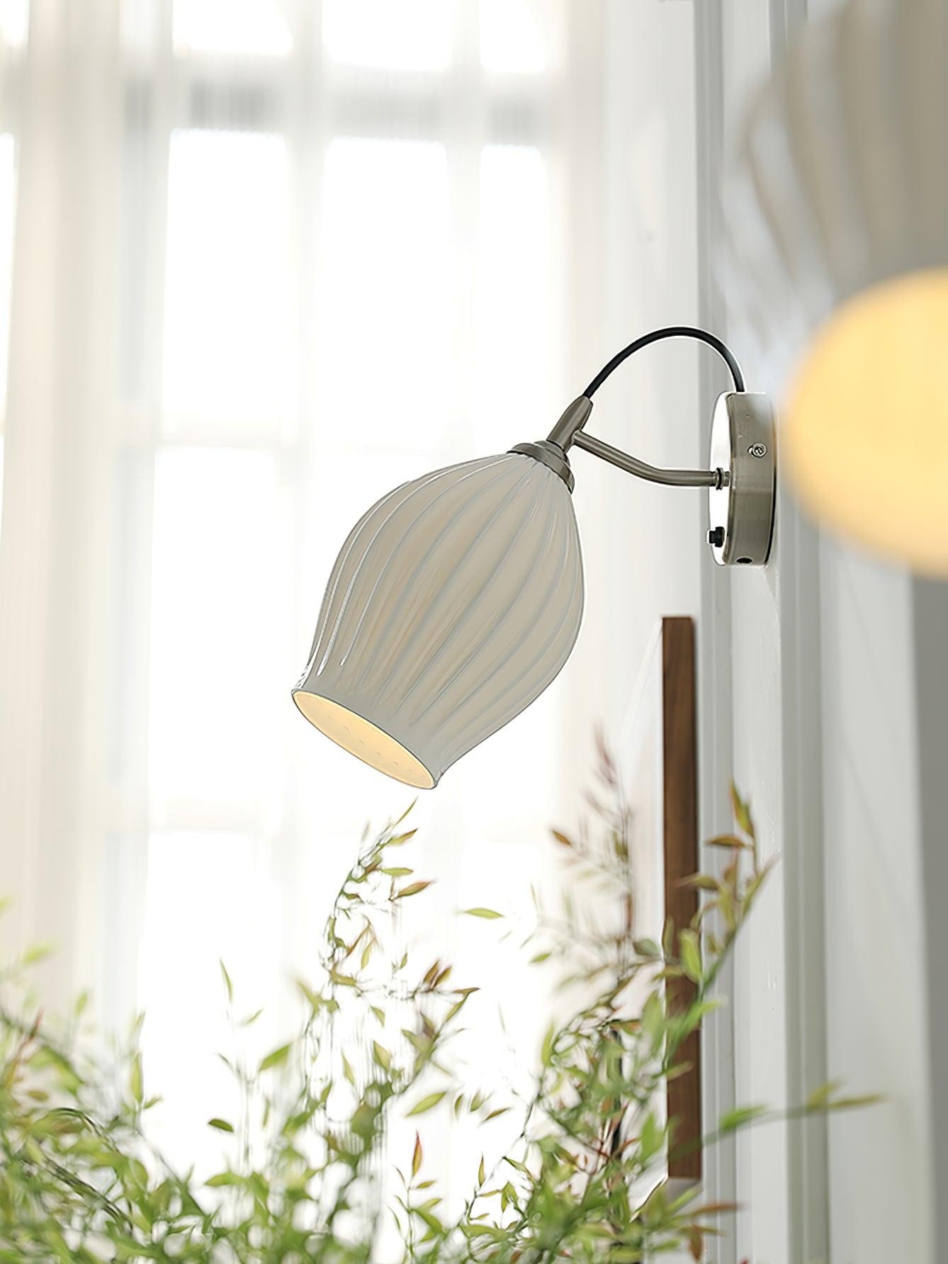 Cream Style Ceramic Ribbed Wall lamp K313