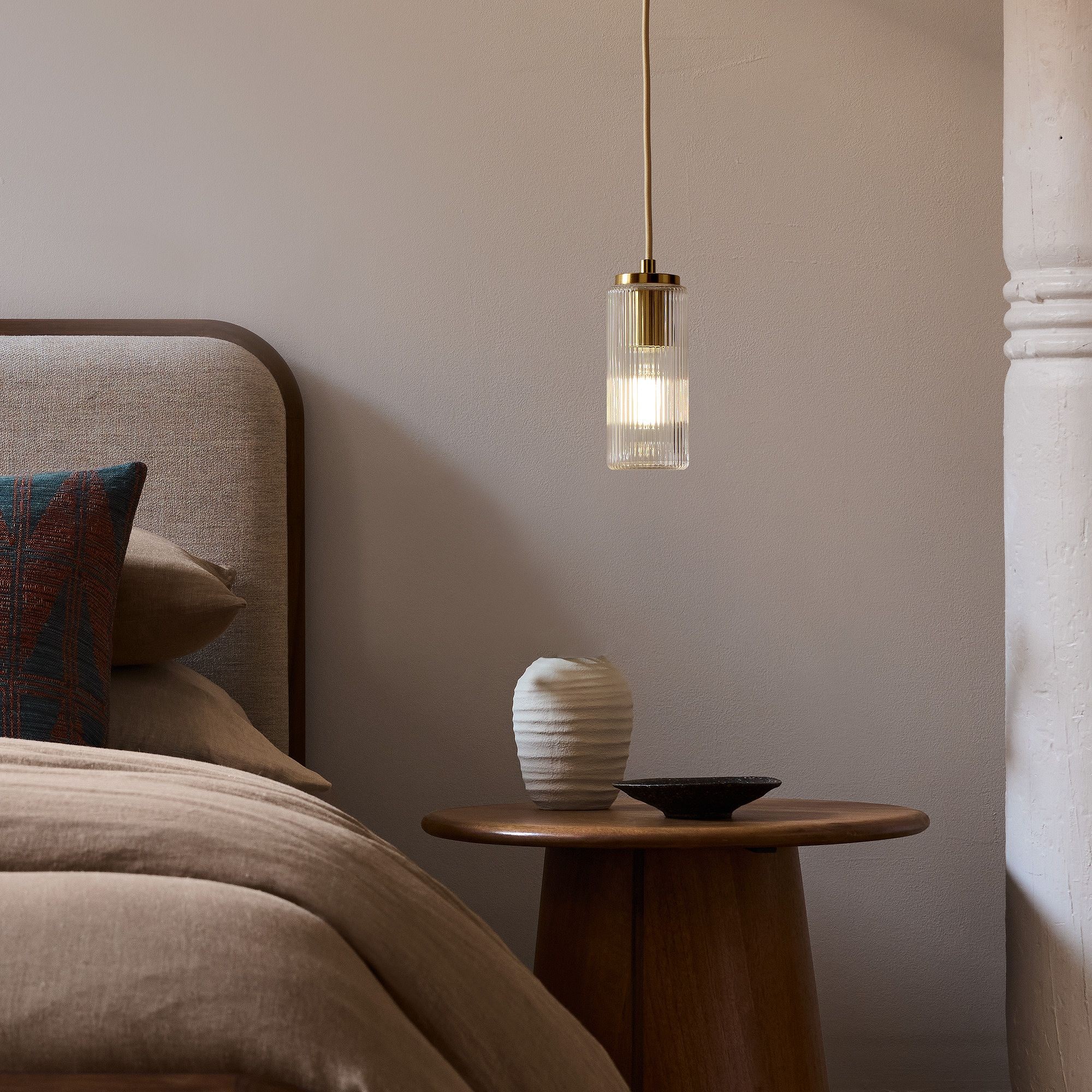 Rivora Fluted Glass Pendant Light – Modern Ribbed Shade K1418