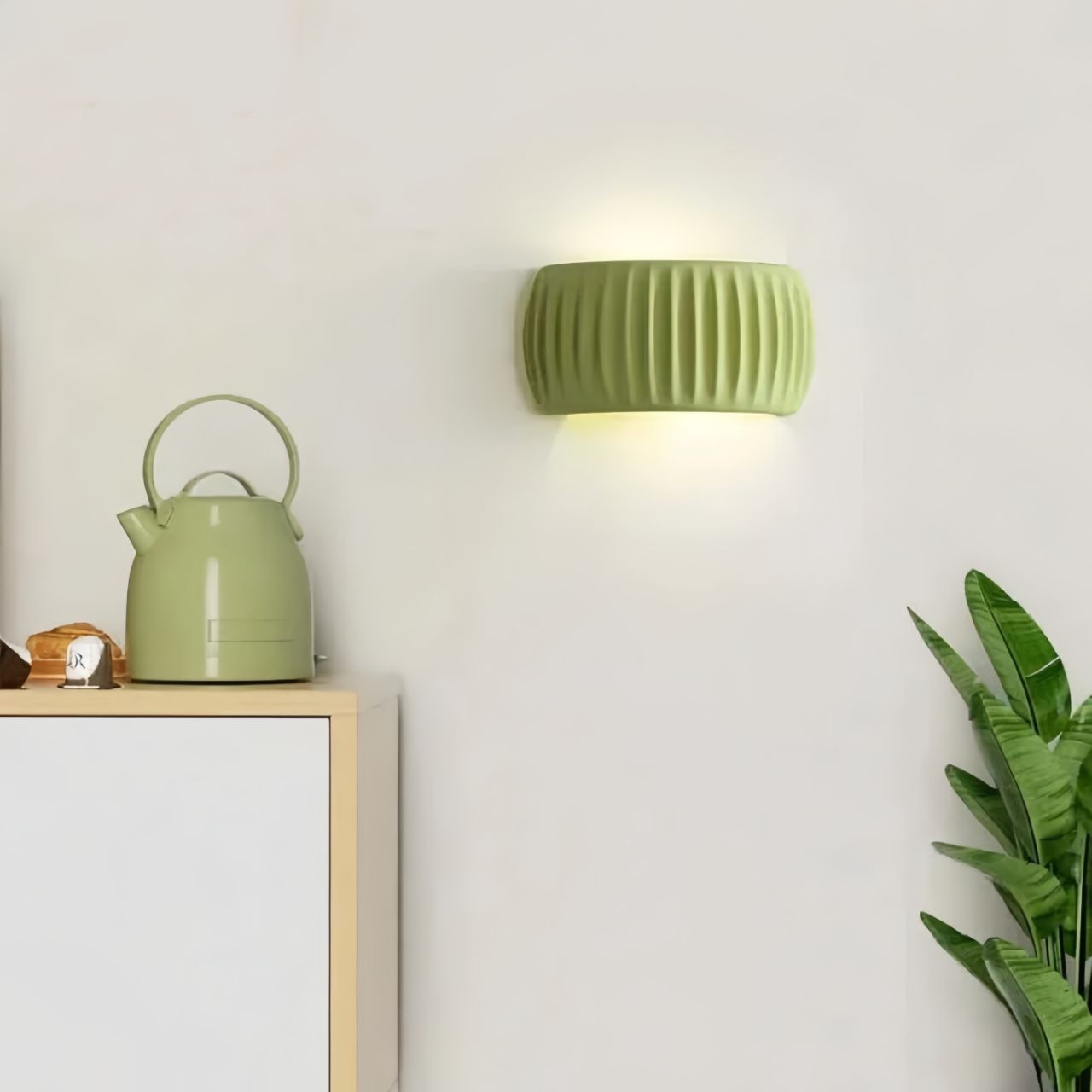 Nordic Minimalist Resin Ribbed Wall Sconce K136