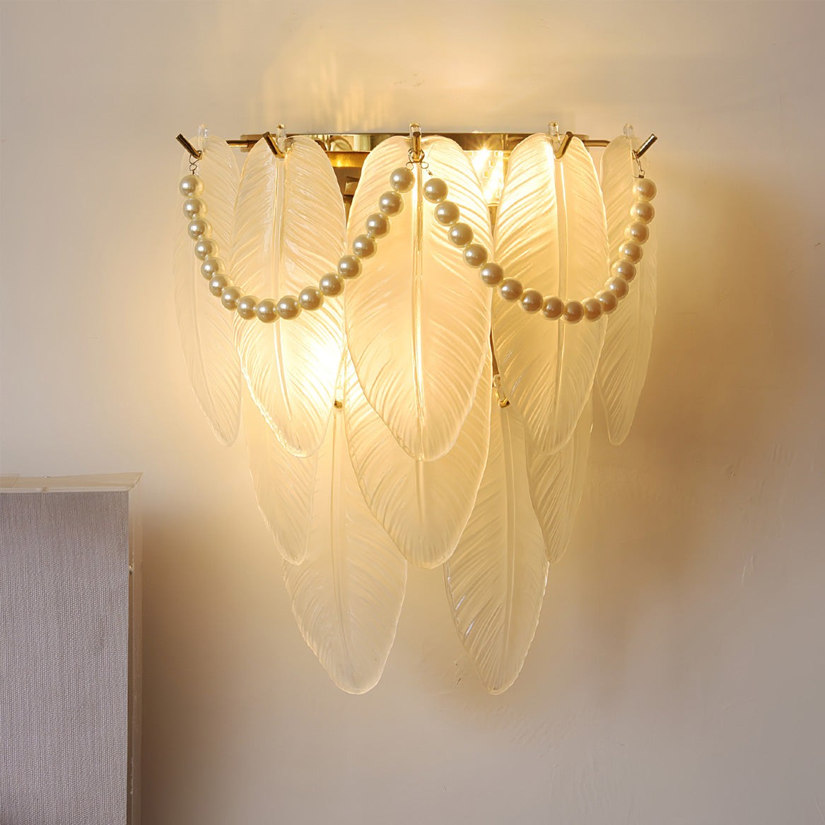Feather Pearl Wall Lamp K1020