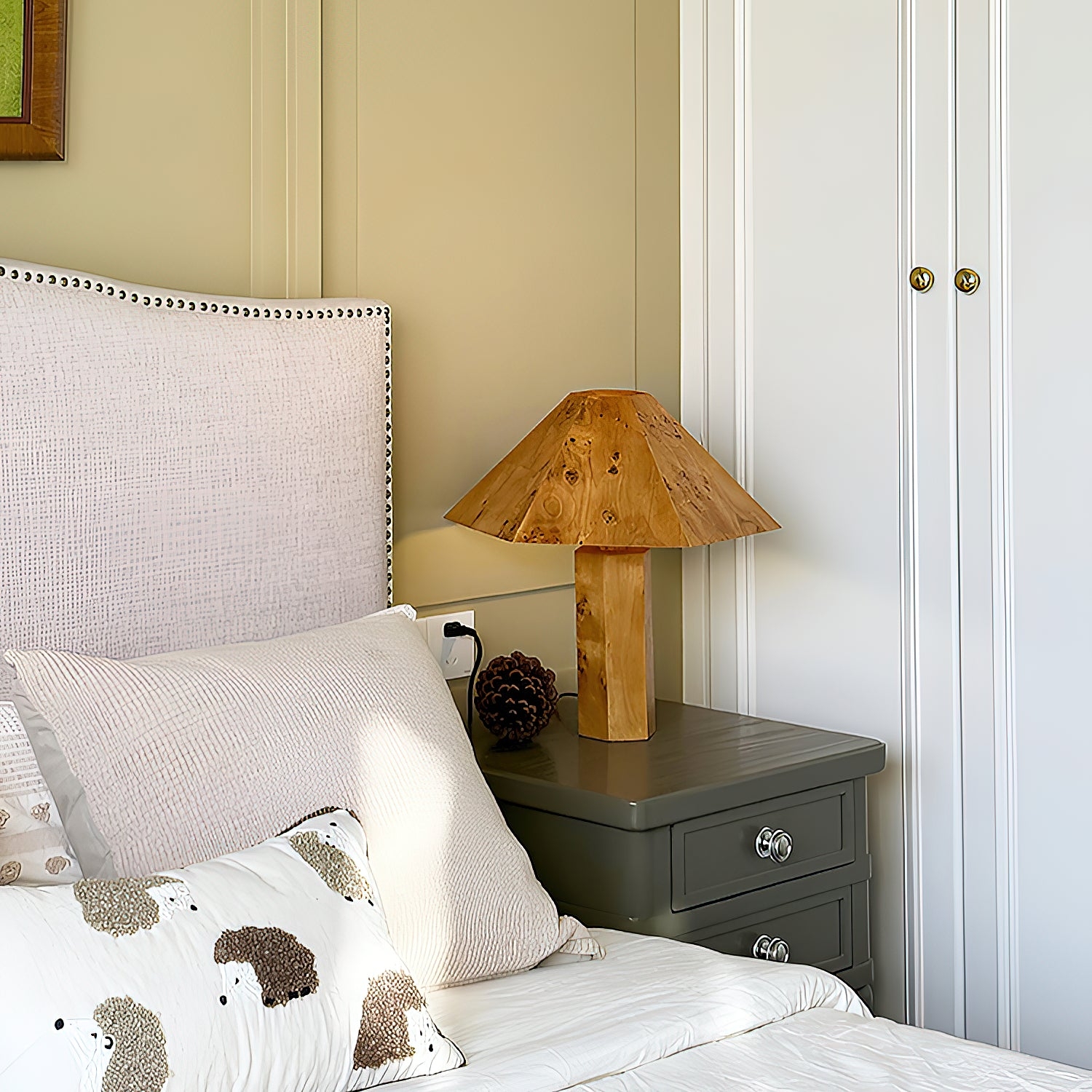 Gena Table Lamp D708
