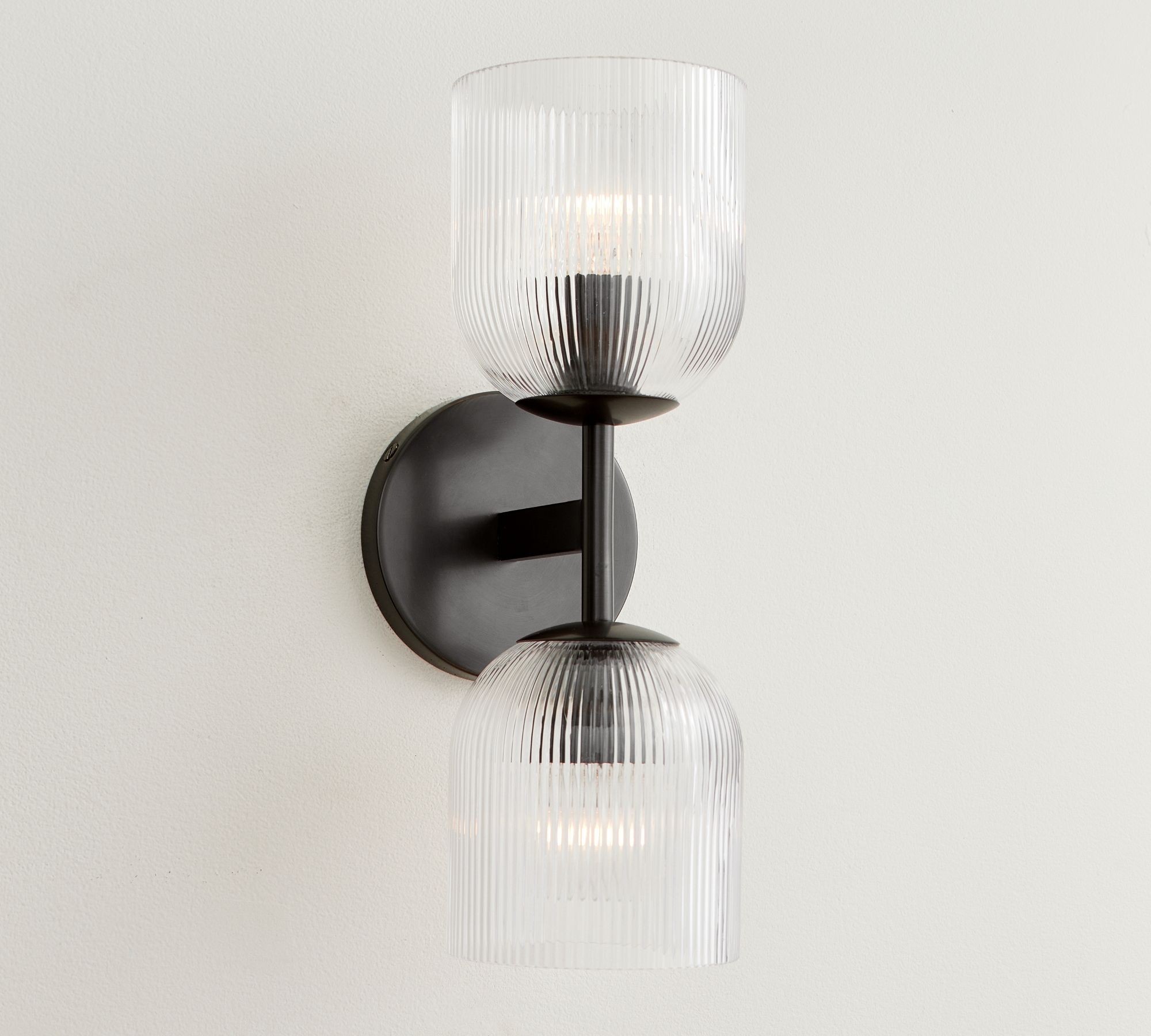 Bravira Ribbed Glass Wall Sconce - Wall Light for Living Room and Hallway K1326