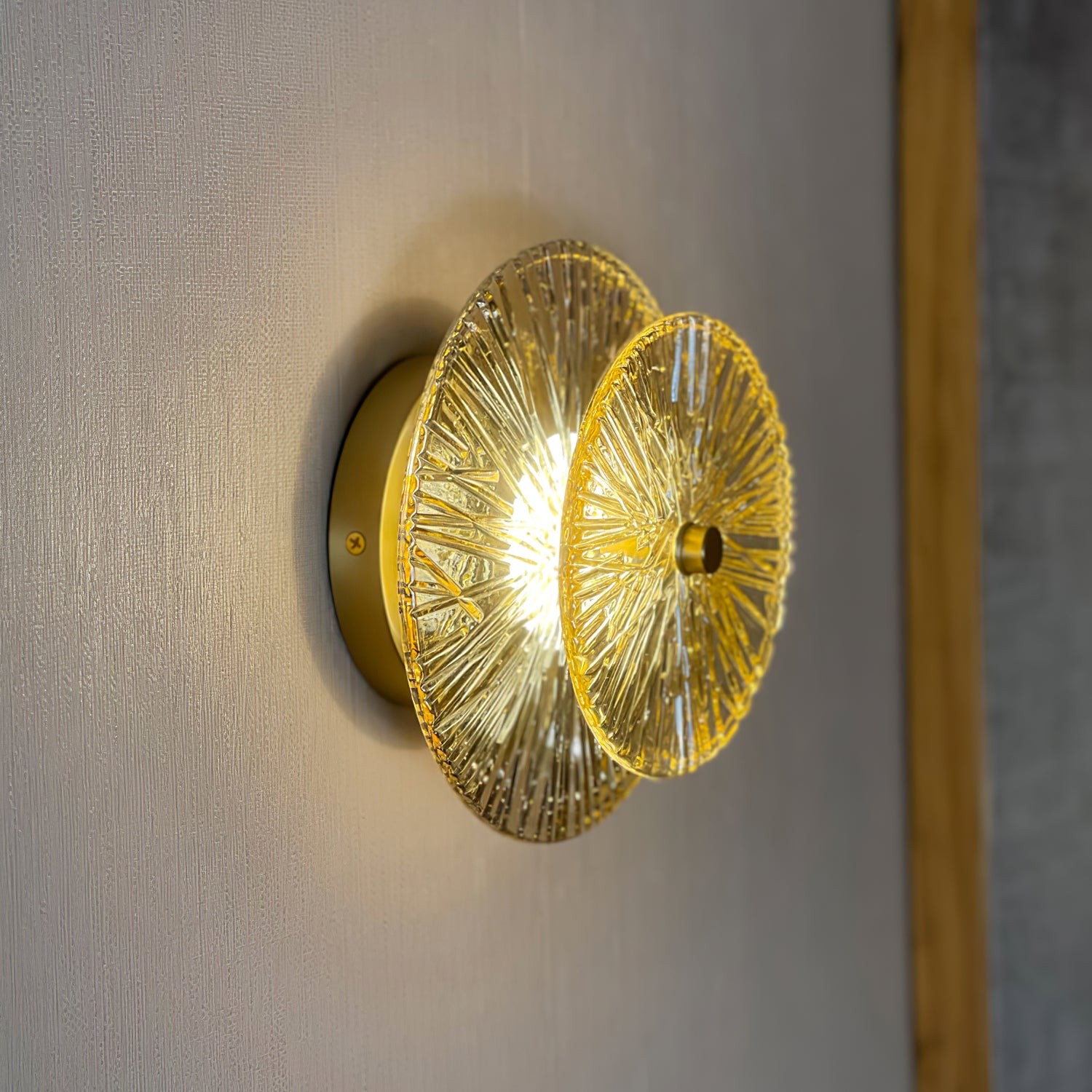 Modern Creative Round Crystal Wall Lamp K648