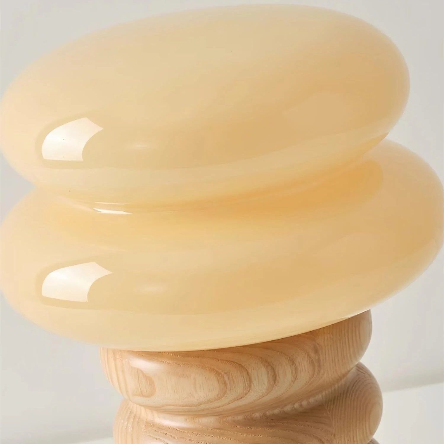 Auralume Elegant Modern Accent Table Lamp with Sculpted Design for Living Room and Bedroom K2131