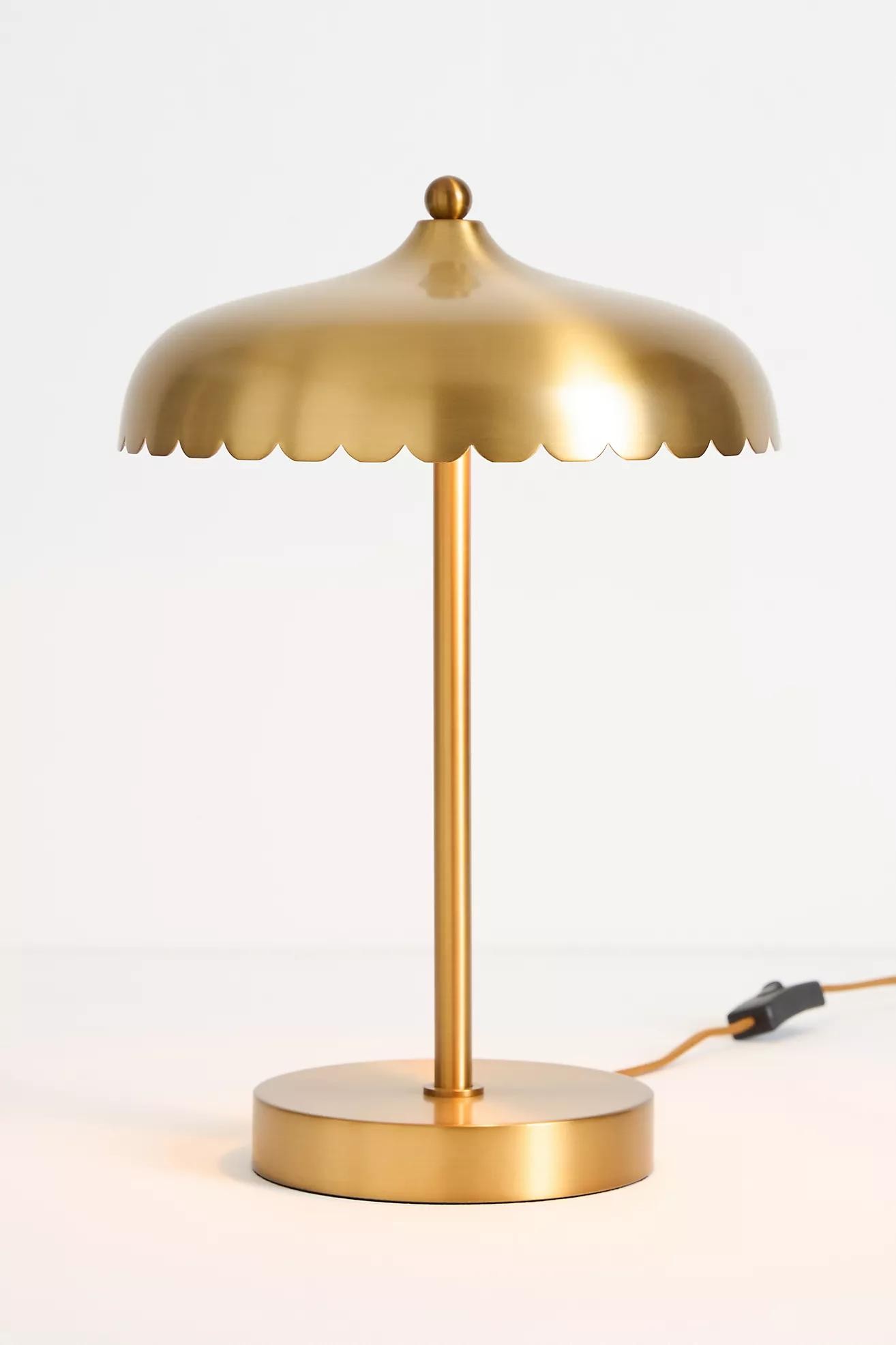 Rayla Scallop Metal Glass Task Lamp – Elegant Retro Table Lamp for Study K1425