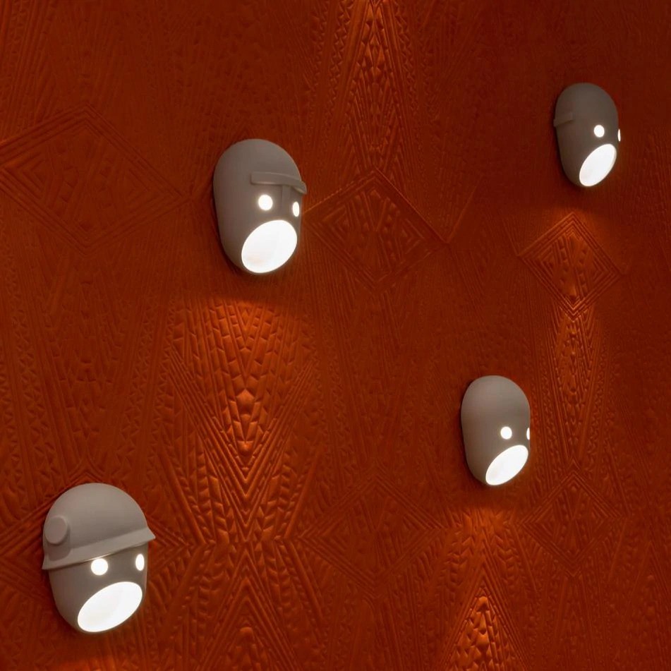 The Party Wall Lamp