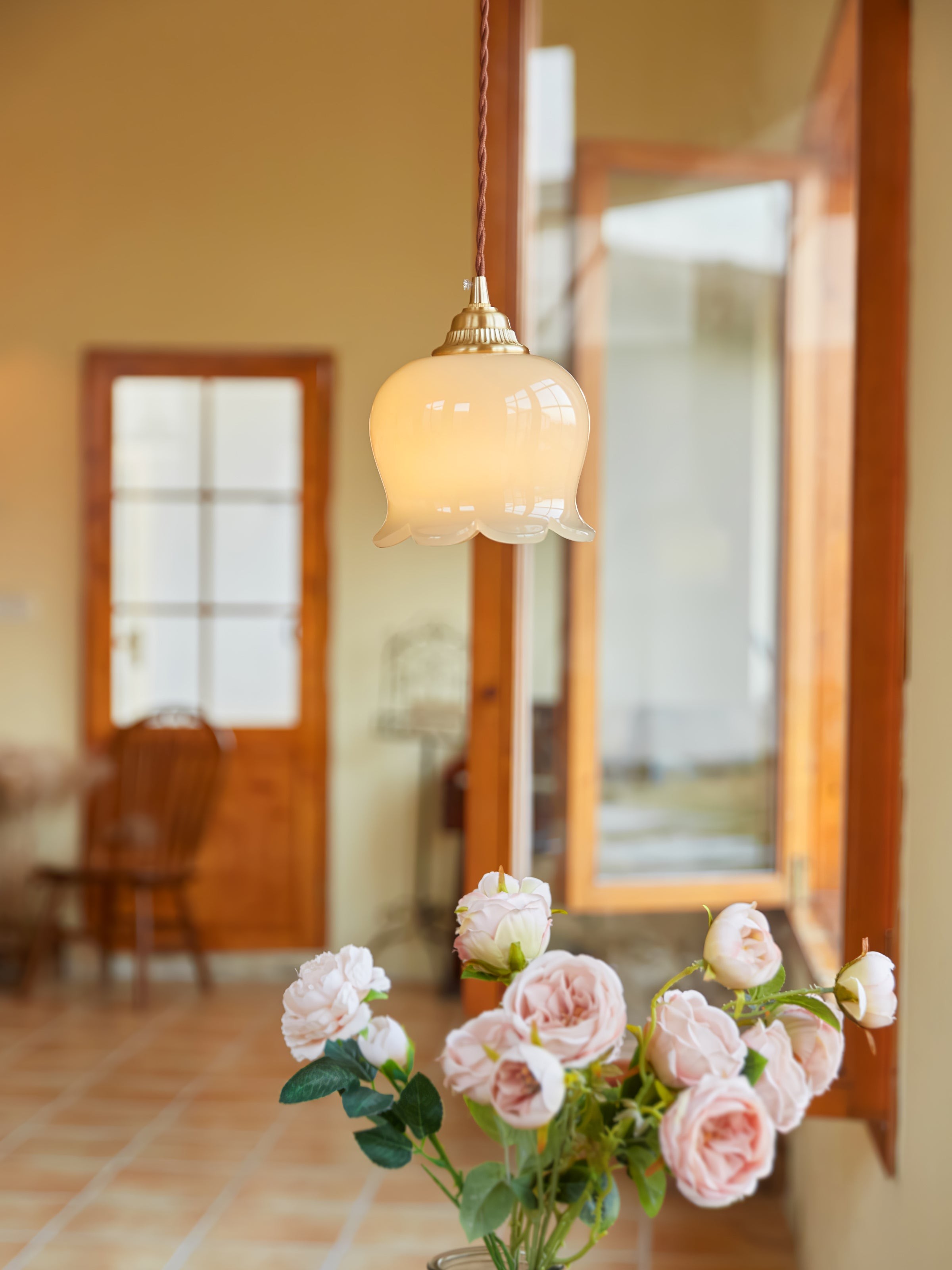 Traditional Glass Flower Pendant Lamp K736