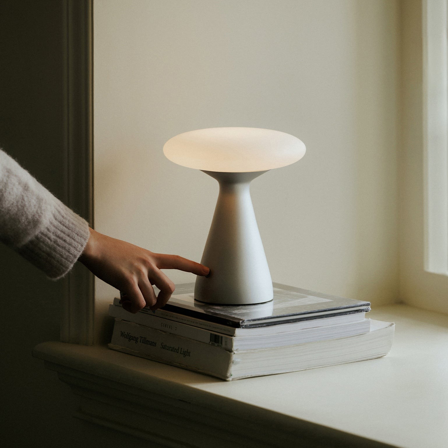 Simple Style Touch Dimming Table Lamp K440