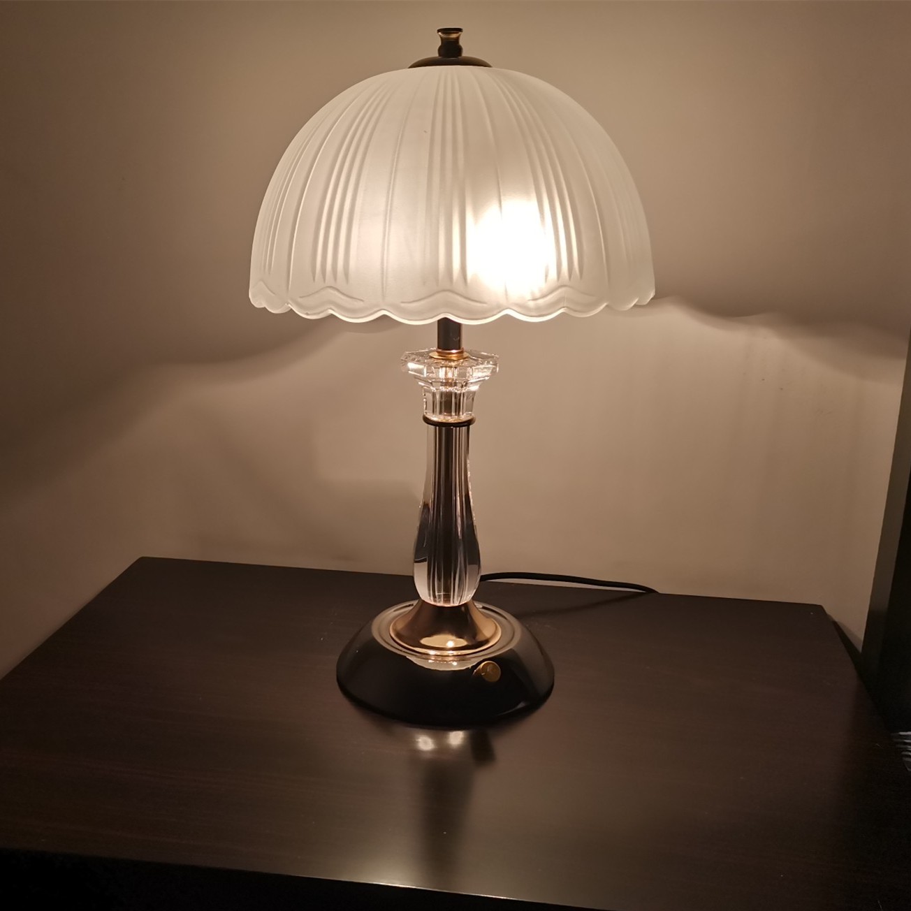 Modern Simple Bedside Table Lamp