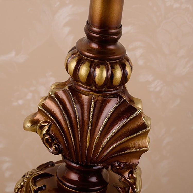 Pastoral Flower Lampshade Carved Table Lamp K715