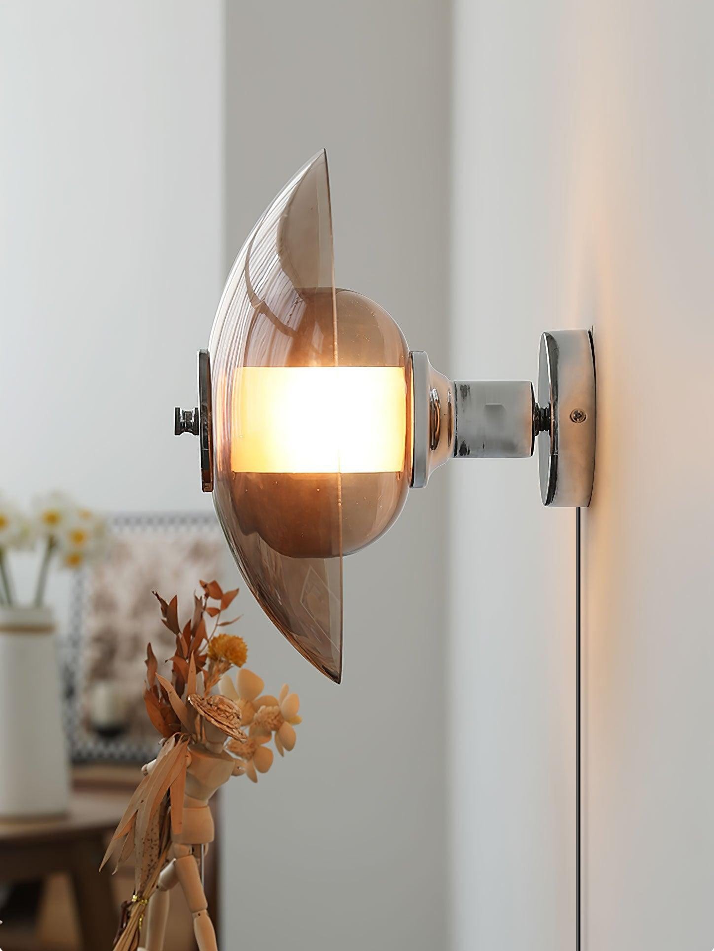 Flying Saucer Plug-in Wall Light K392