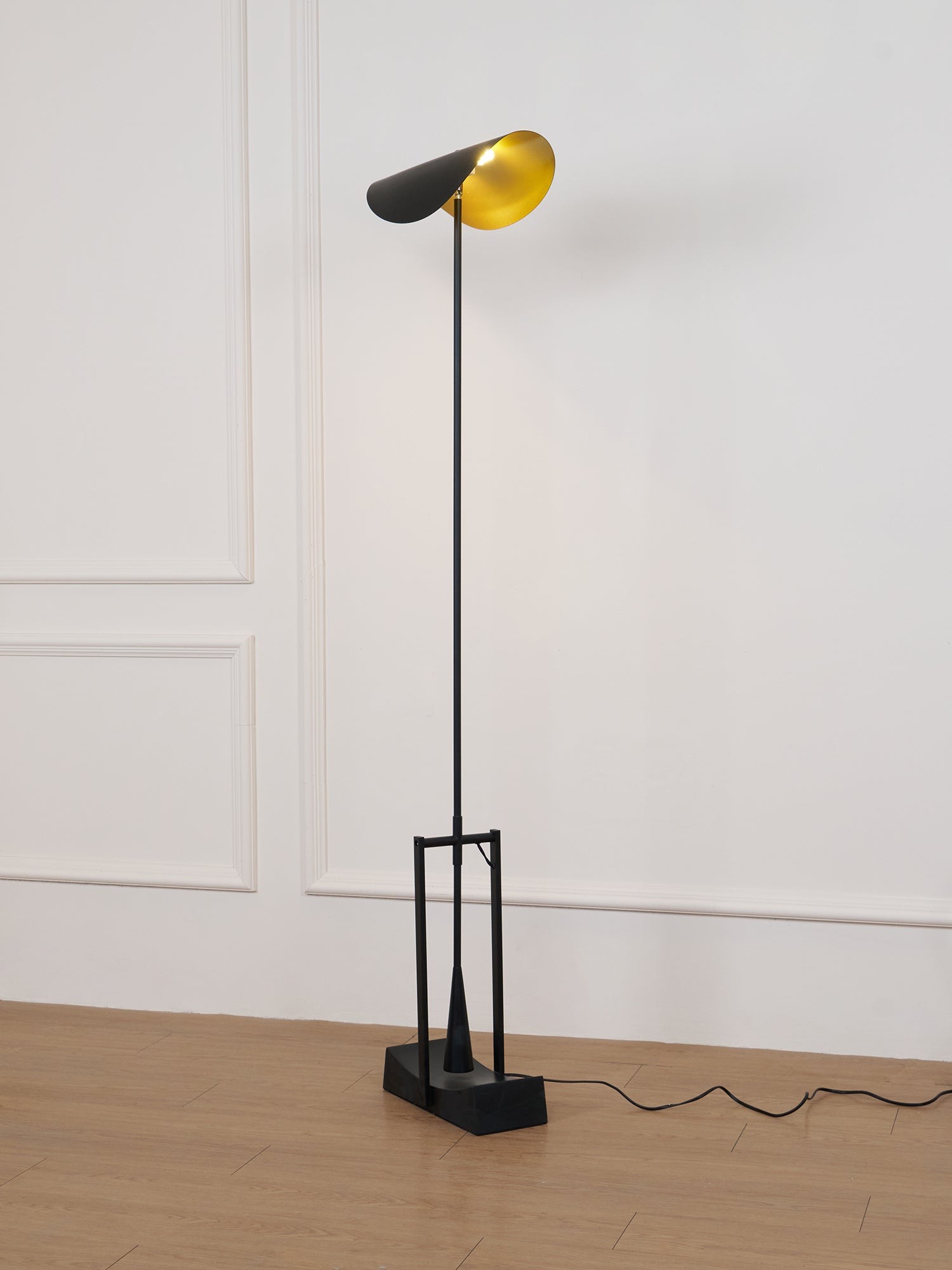 Nordic Creative Inclined Metal Floor Lamp K779