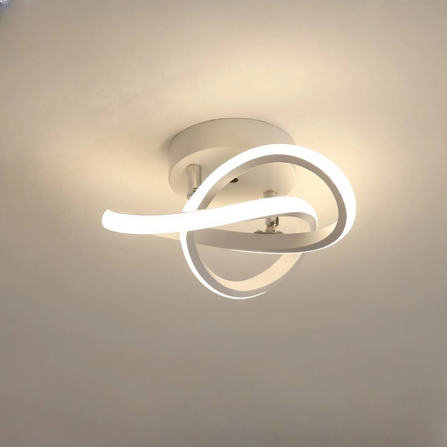 Nordic Creative Design Dimmable Ceiling Light K66