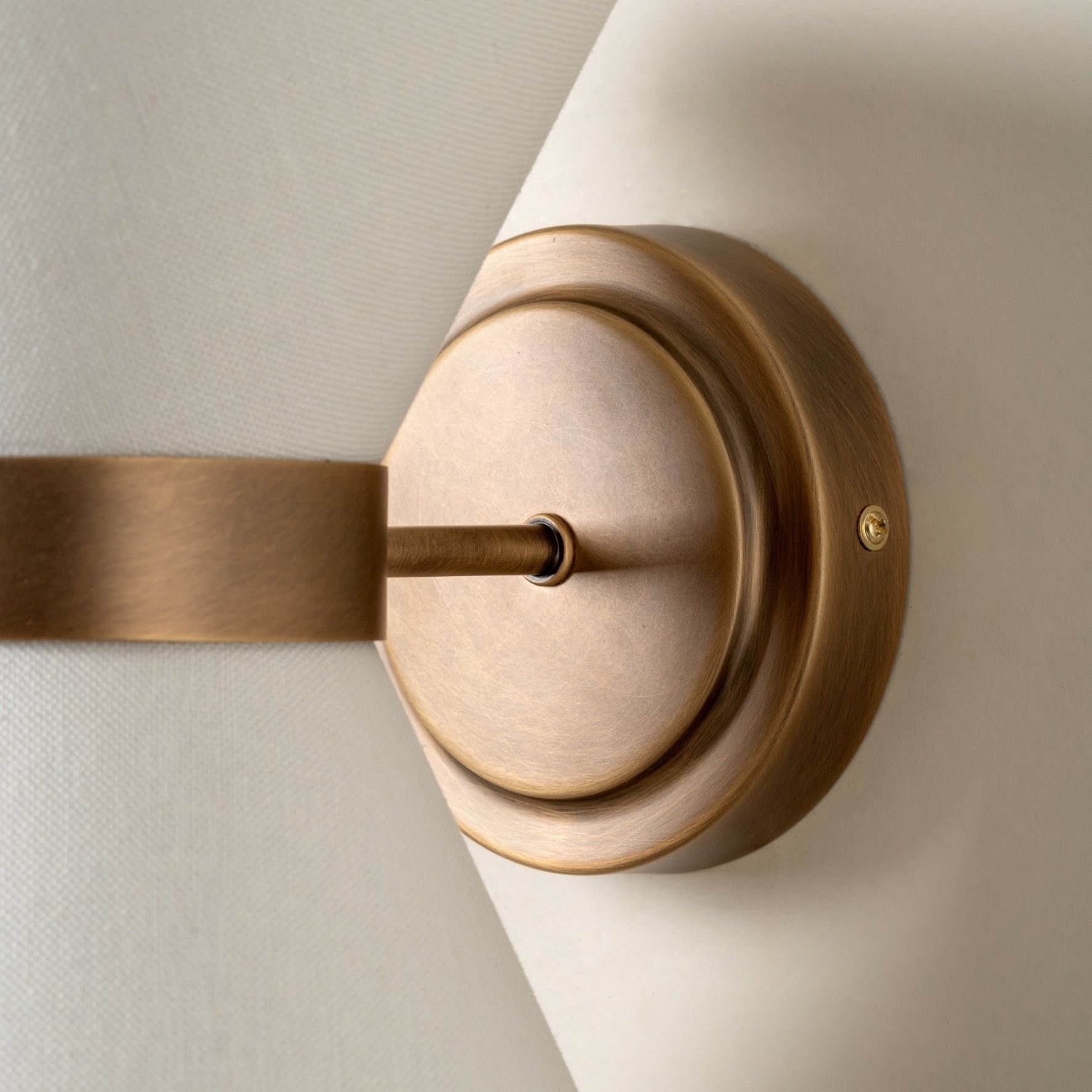 Ankora Textured Linen Shade Wall Sconce - Elegant Interior Lighting for Living Spaces K1688