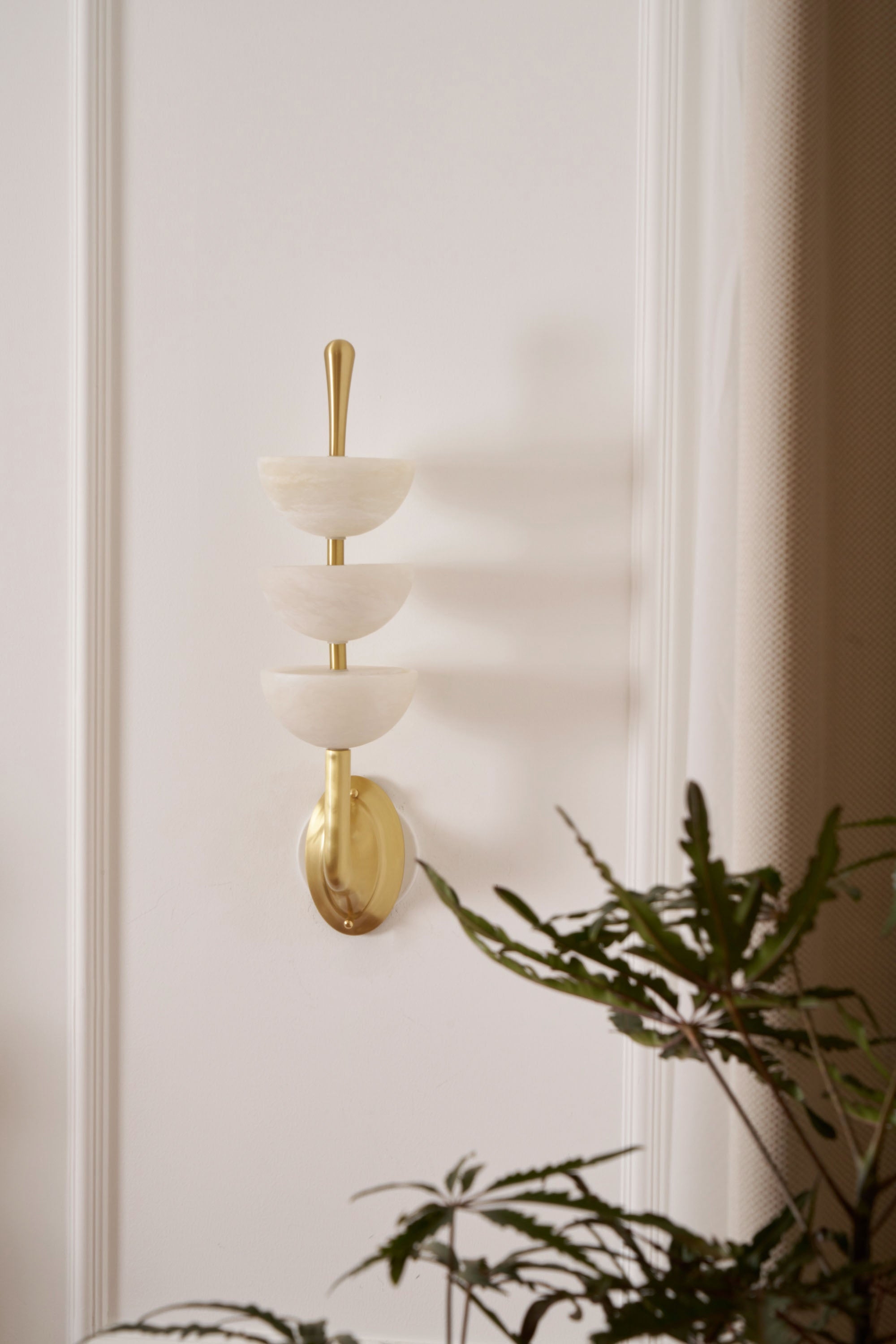 Triple Alabaster Wall Lamp D565