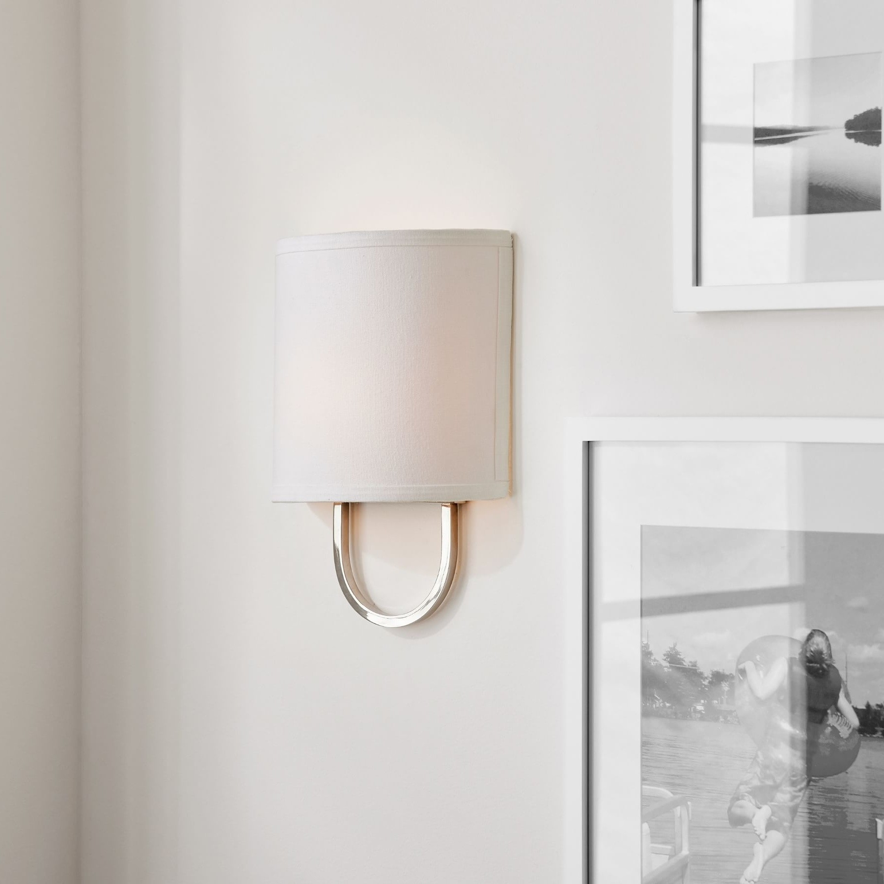 Nolvara Elegant Metal Wall Sconce – Timeless Design for Hallways and Bedrooms K1187
