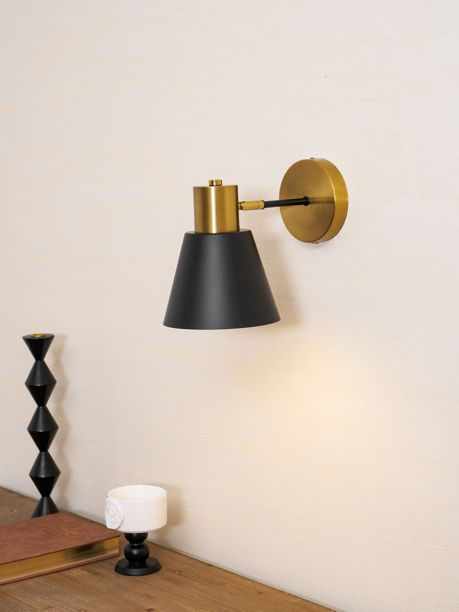 Adjustable Armed Wall Lamp D373