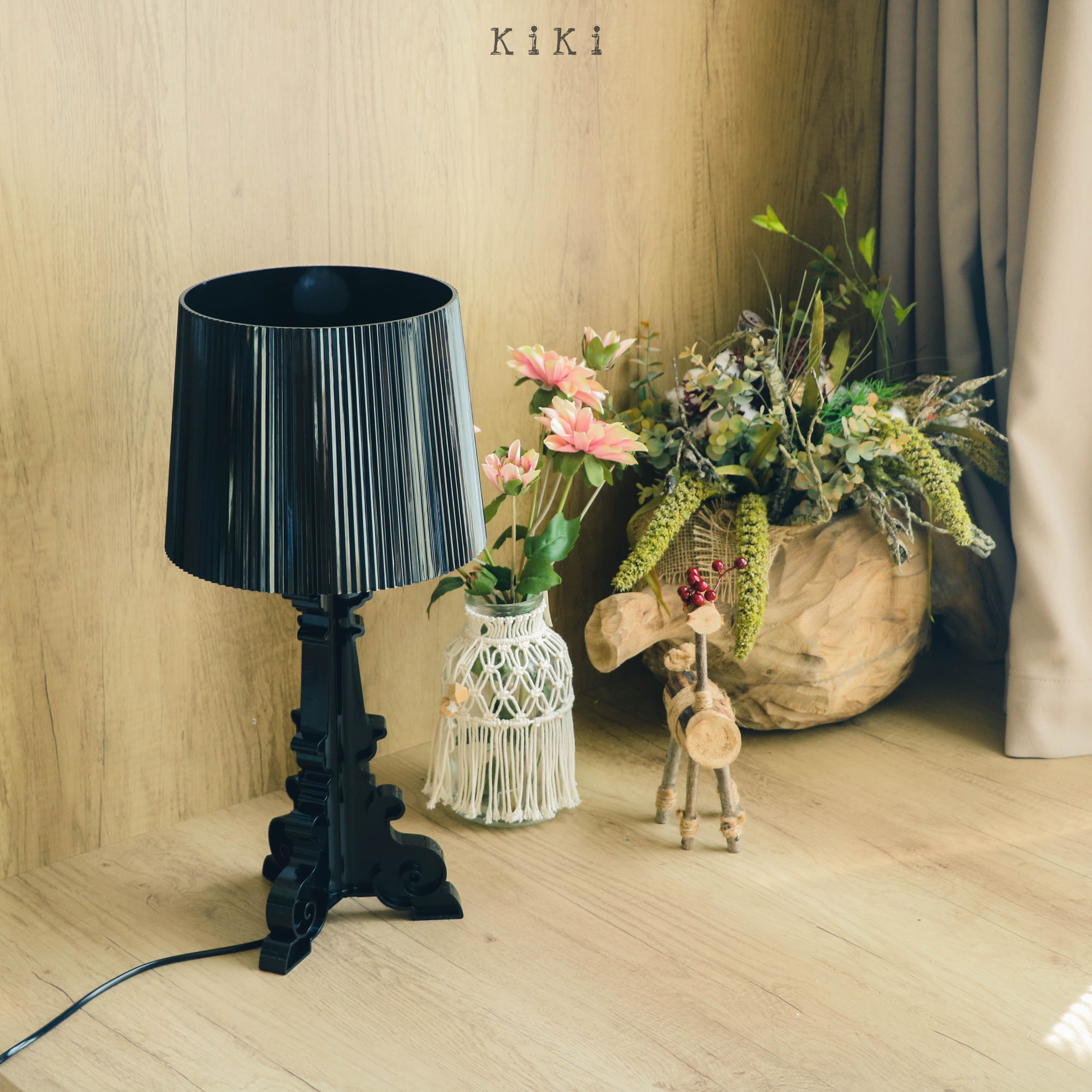 Bourgie Table Lamp