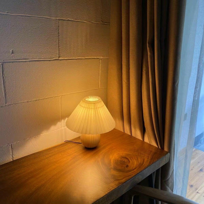 Pleated Wooden Table Lamp For Living Room K09