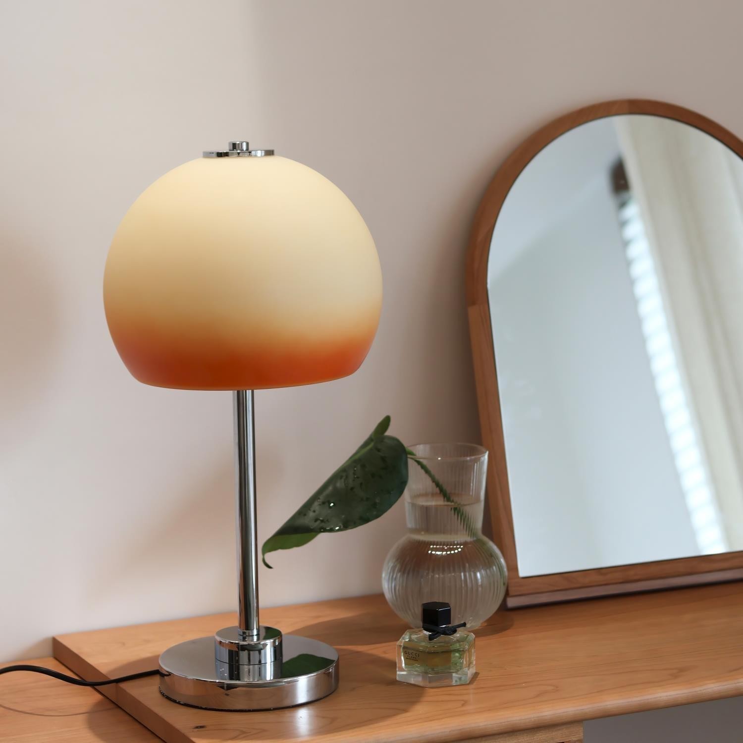 Retro Egg-shaped Dome Table Lamp K351