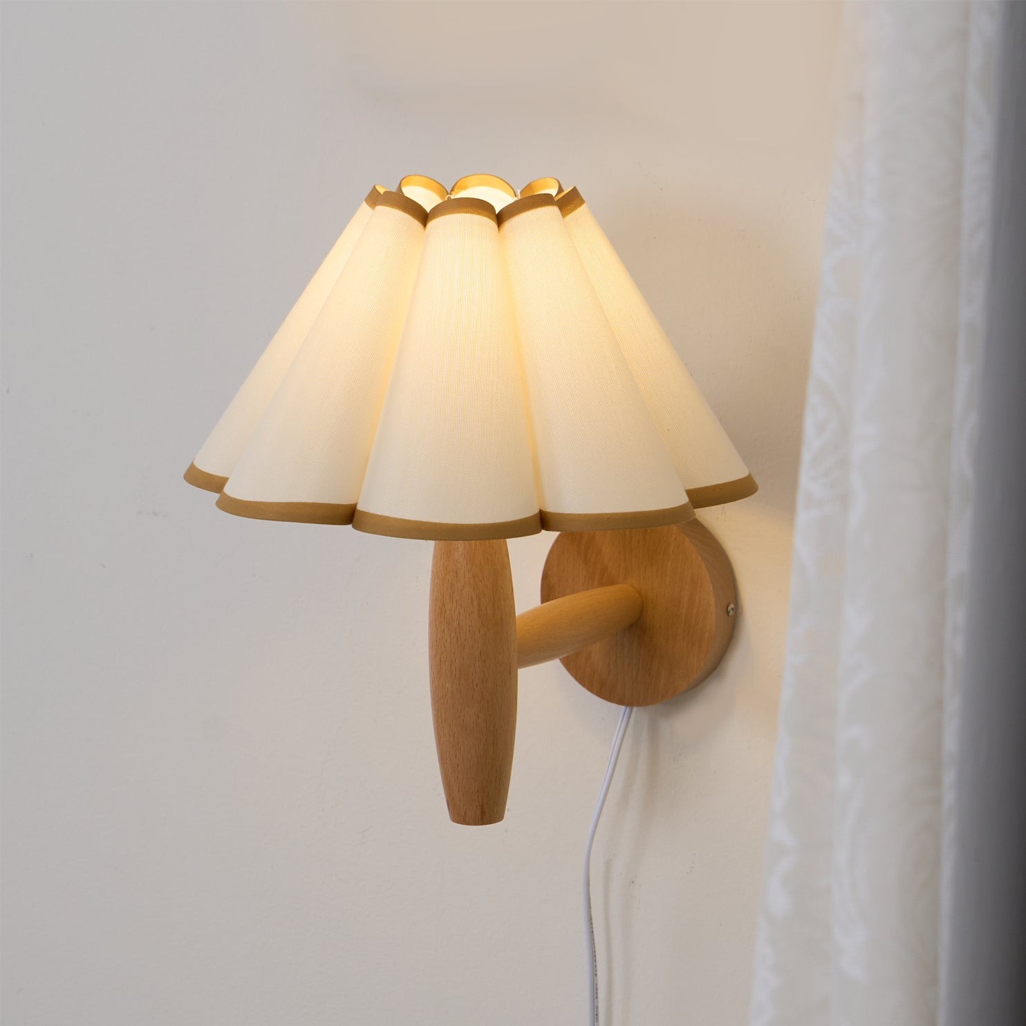 Vintage Fluted Plug In Wall Lamp K1093