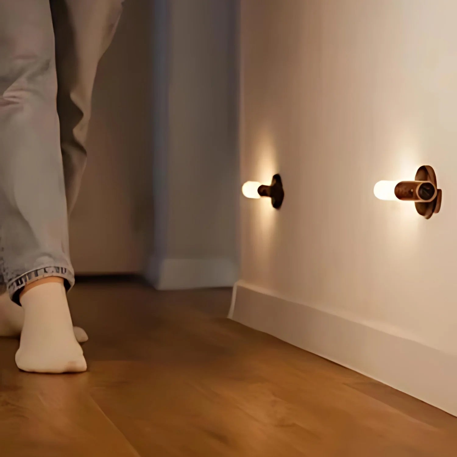 The Golden Glow Wall Light D802