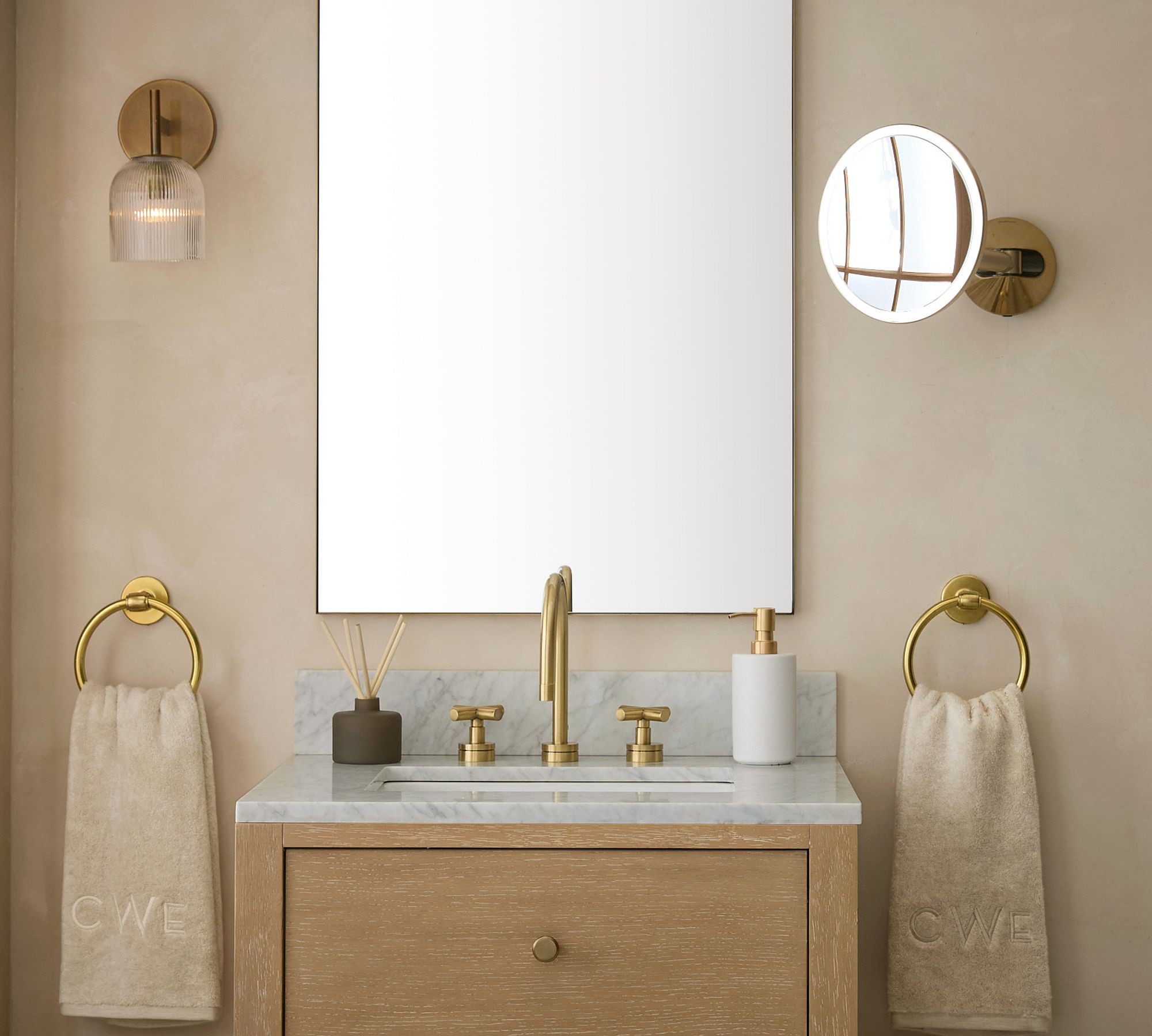 Bravira Ribbed Glass Wall Sconce - Wall Light for Living Room and Hallway K1326