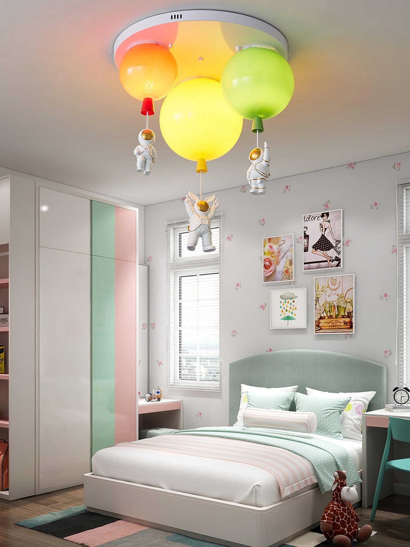 Astronaut Glossy Balloon Ceiling Lamp K244