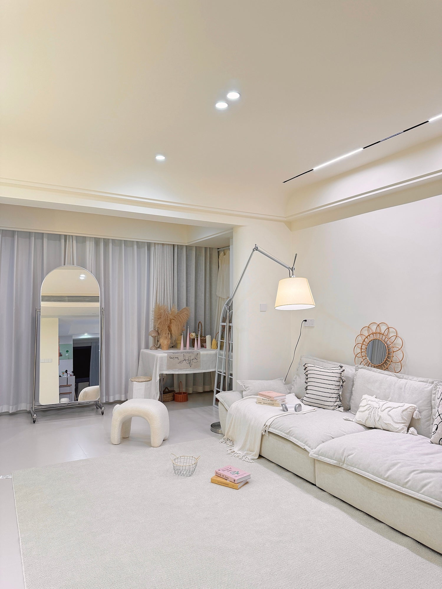 Velthea Floor Lamp D713