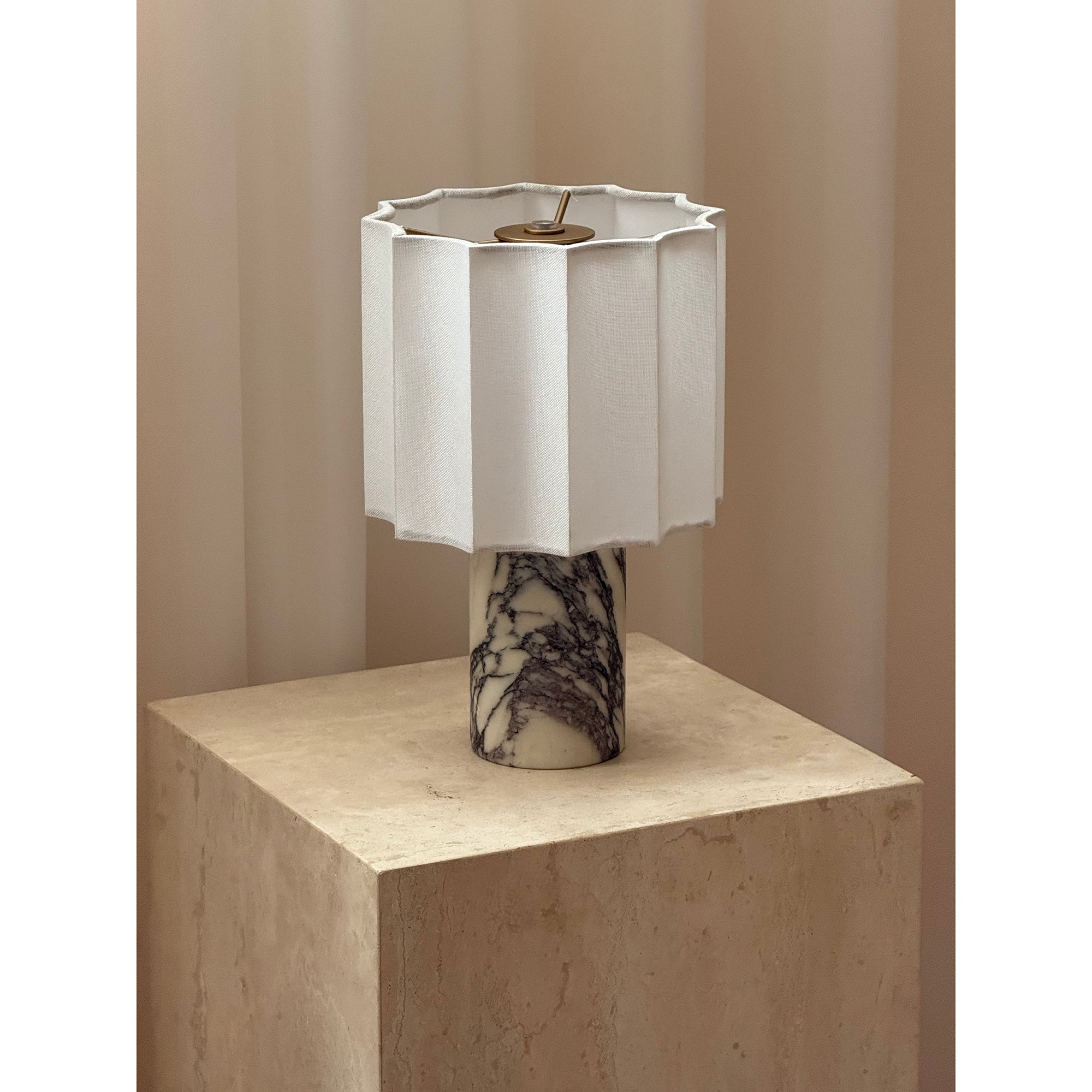 Valli Table Lamp (Built-in Battery) D668