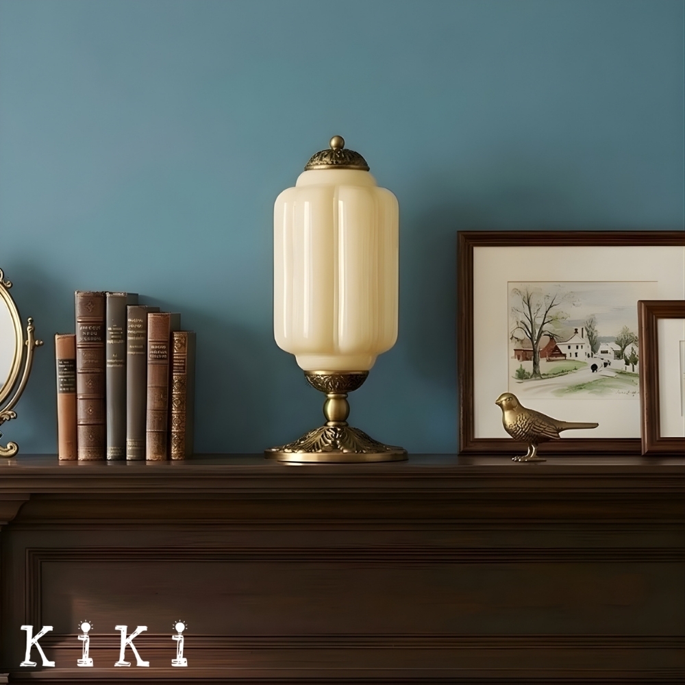 Classic Eloise Glass Table Lamp – Vintage Bedside and Ambient Lighting K885