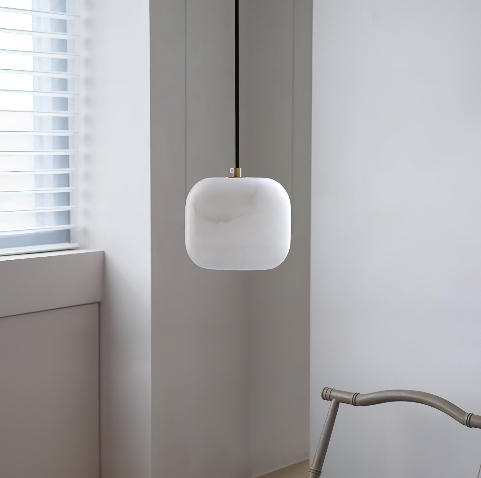 Alabaster Bedside Pendant Light D423