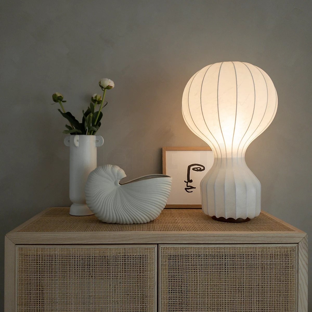 Gatto Table Lamp