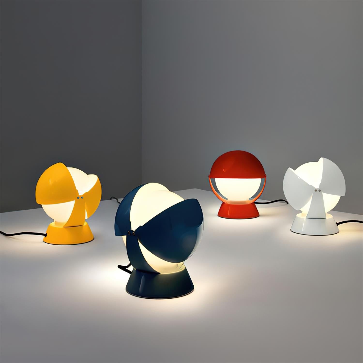 Modern Creative Metal Spherical Table Lamp for Kids Room K594