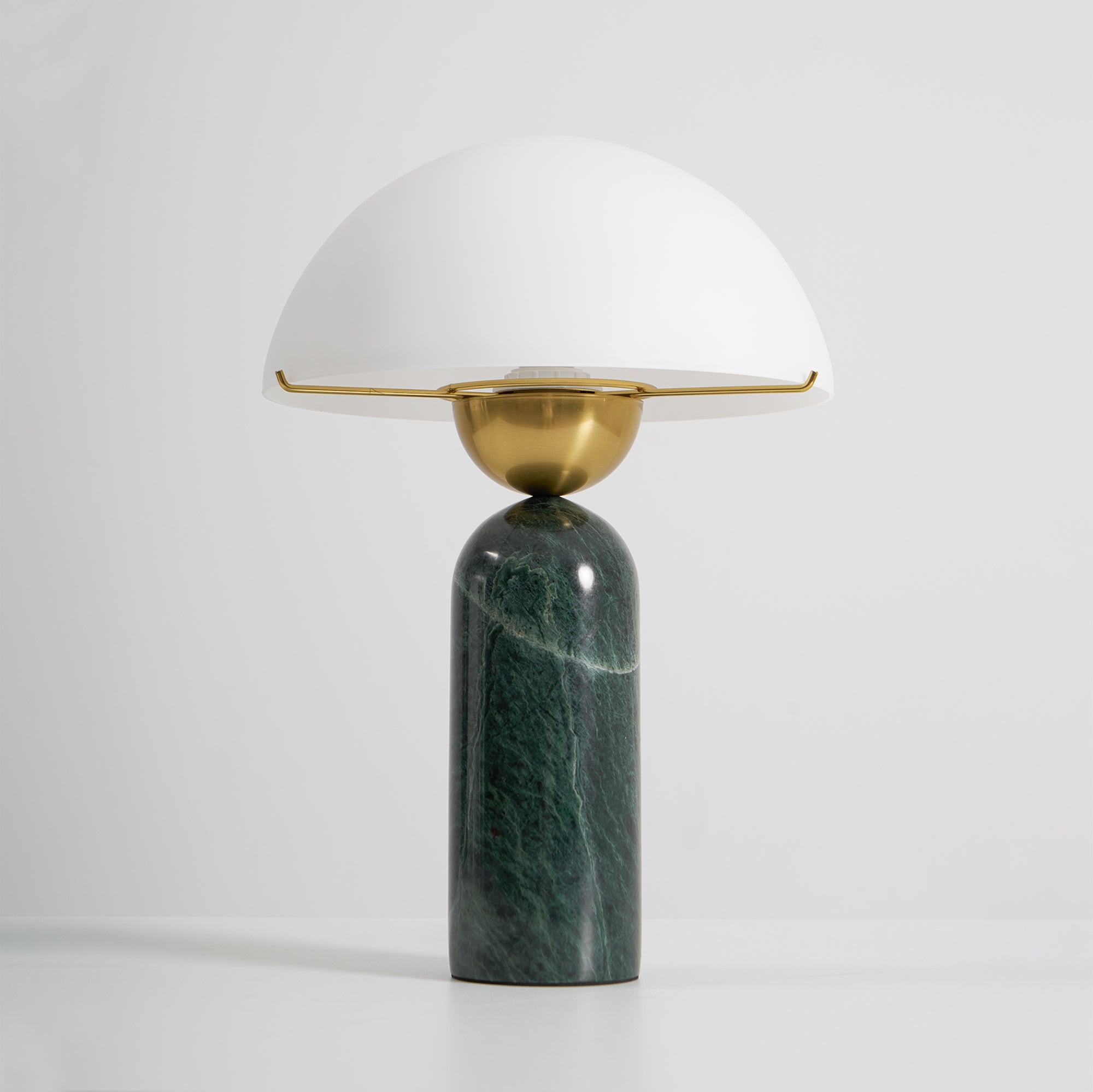 Peono Alabaster Table Lamp D440