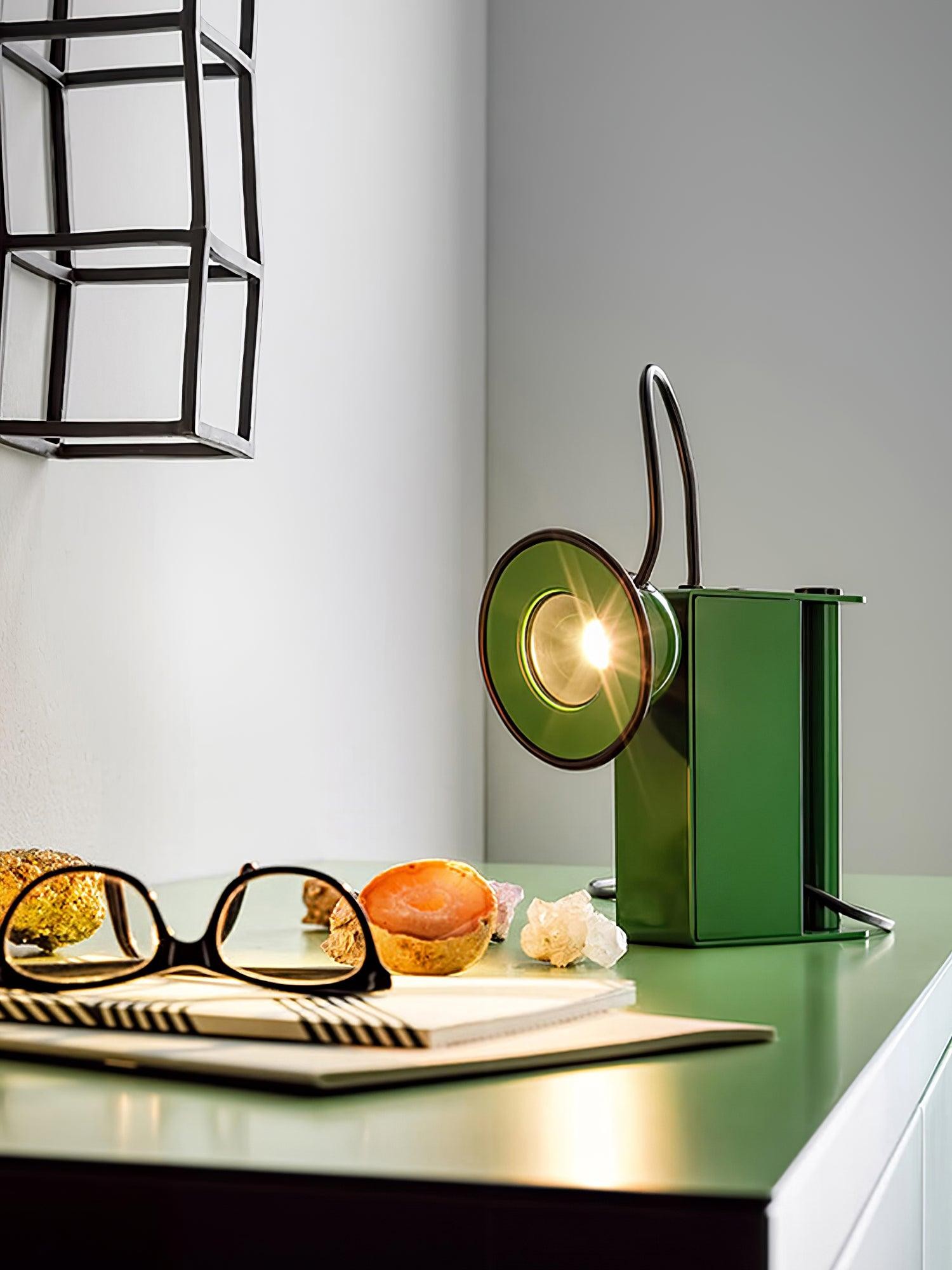 Magnetic Adjustable Camera Table Lamp K870