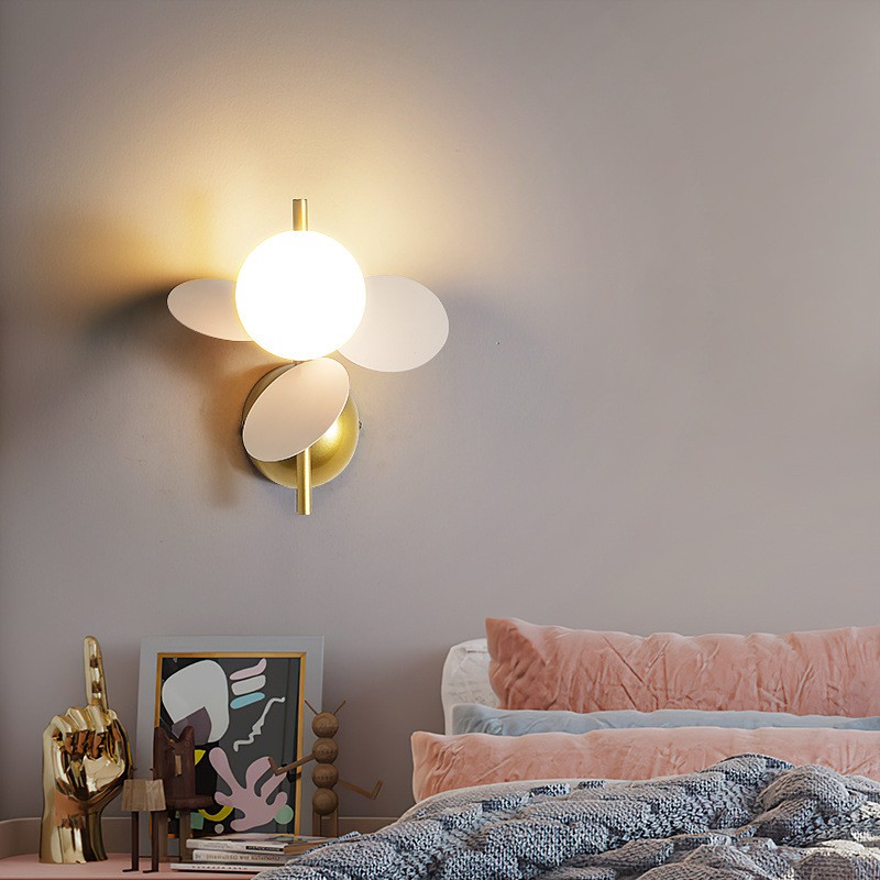 Creative Coloful Leaf Glass Globe Wall Light K174