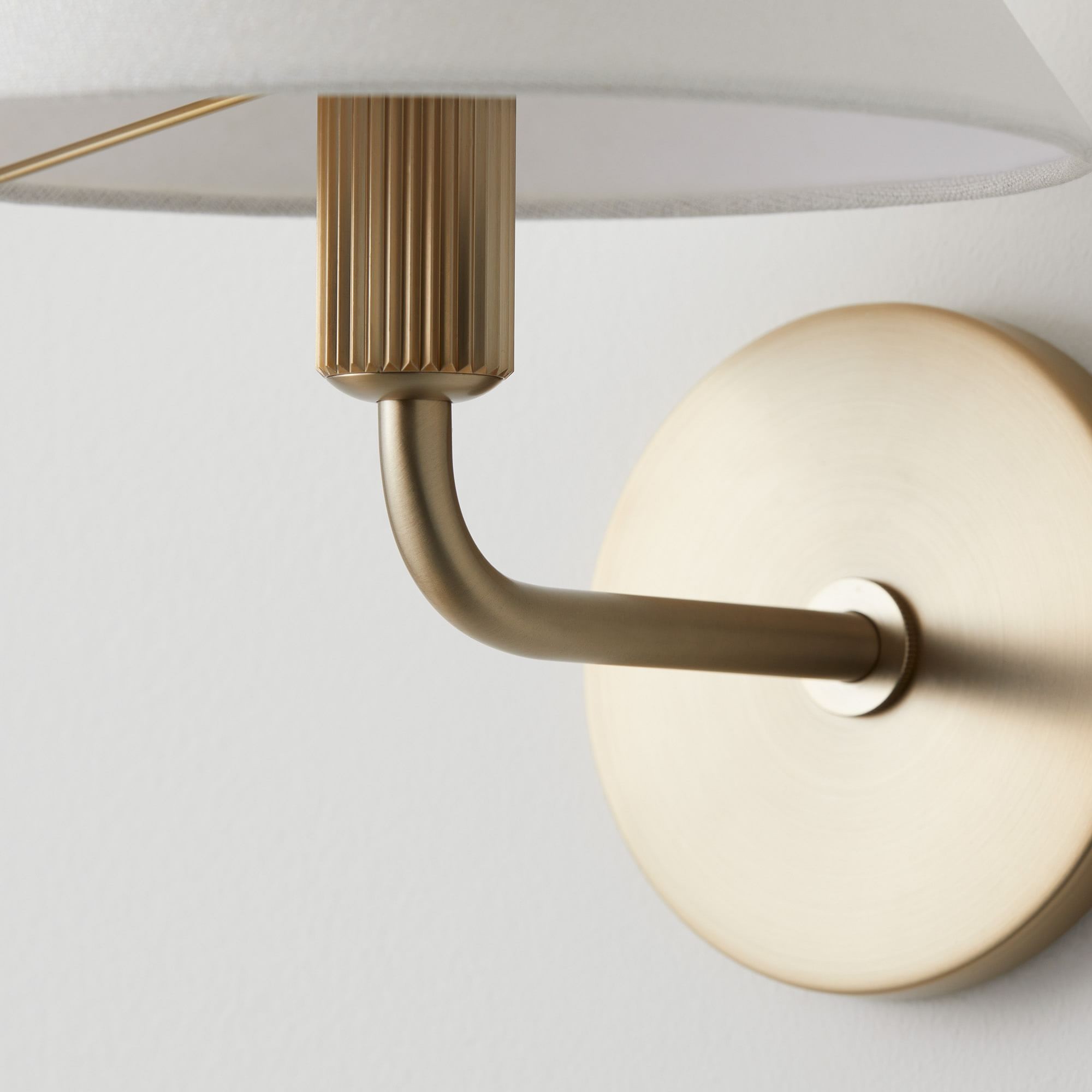 Diora Fabric Metal Wall Sconce – Modern Lighting for Living & Bedroom K1309