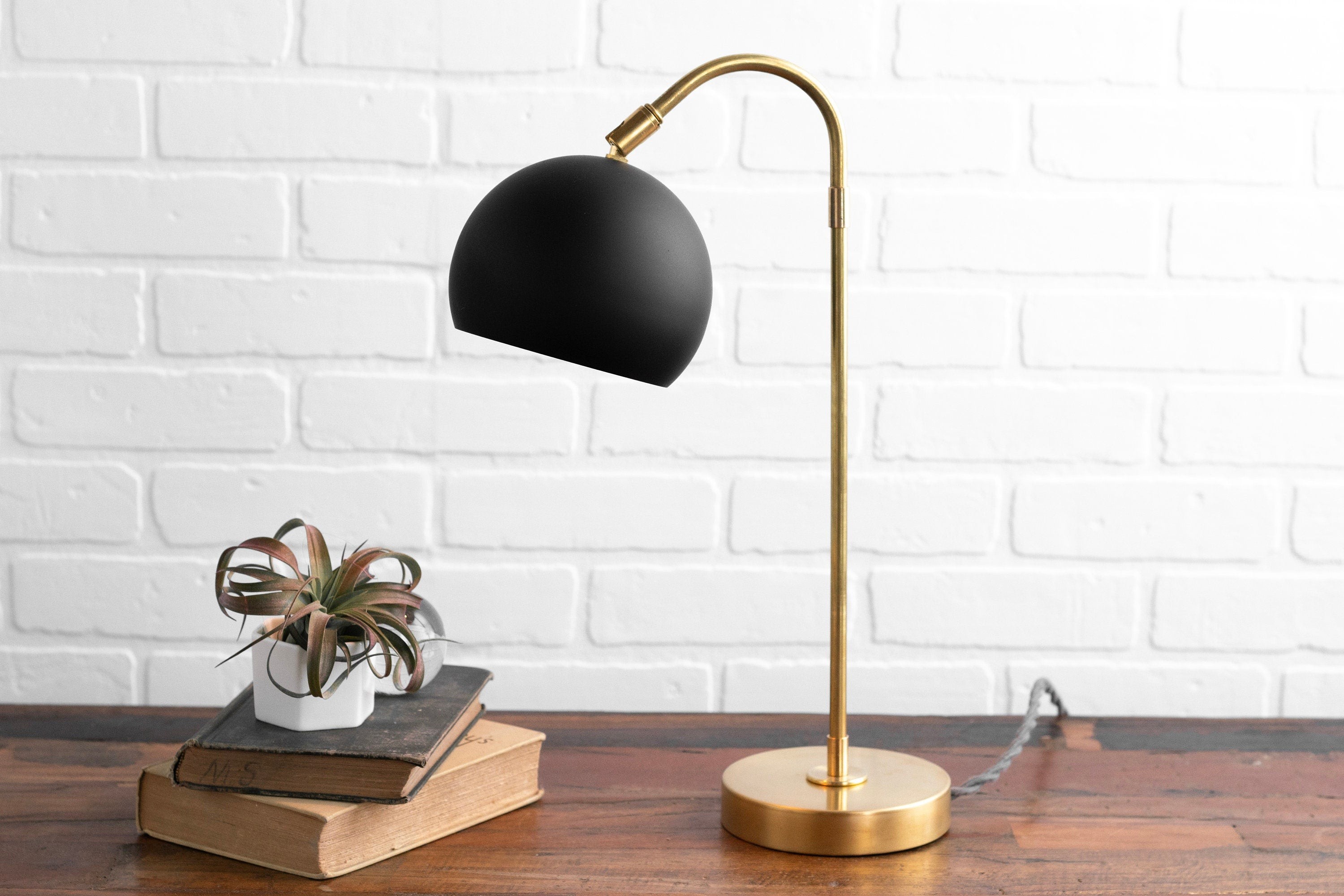Ornato Luxe Modern Accent Table Lamp - Stylish Home Light K1433
