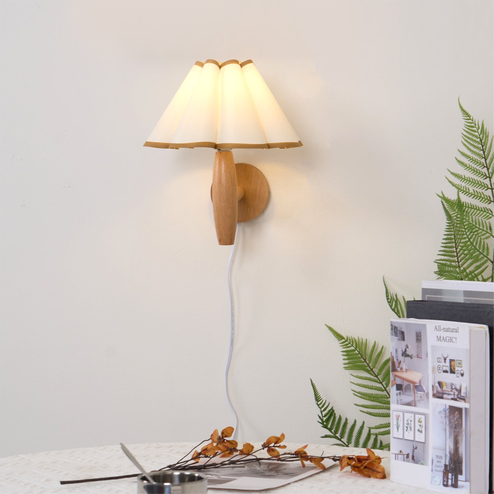 Vintage Fluted Plug In Wall Lamp K1093