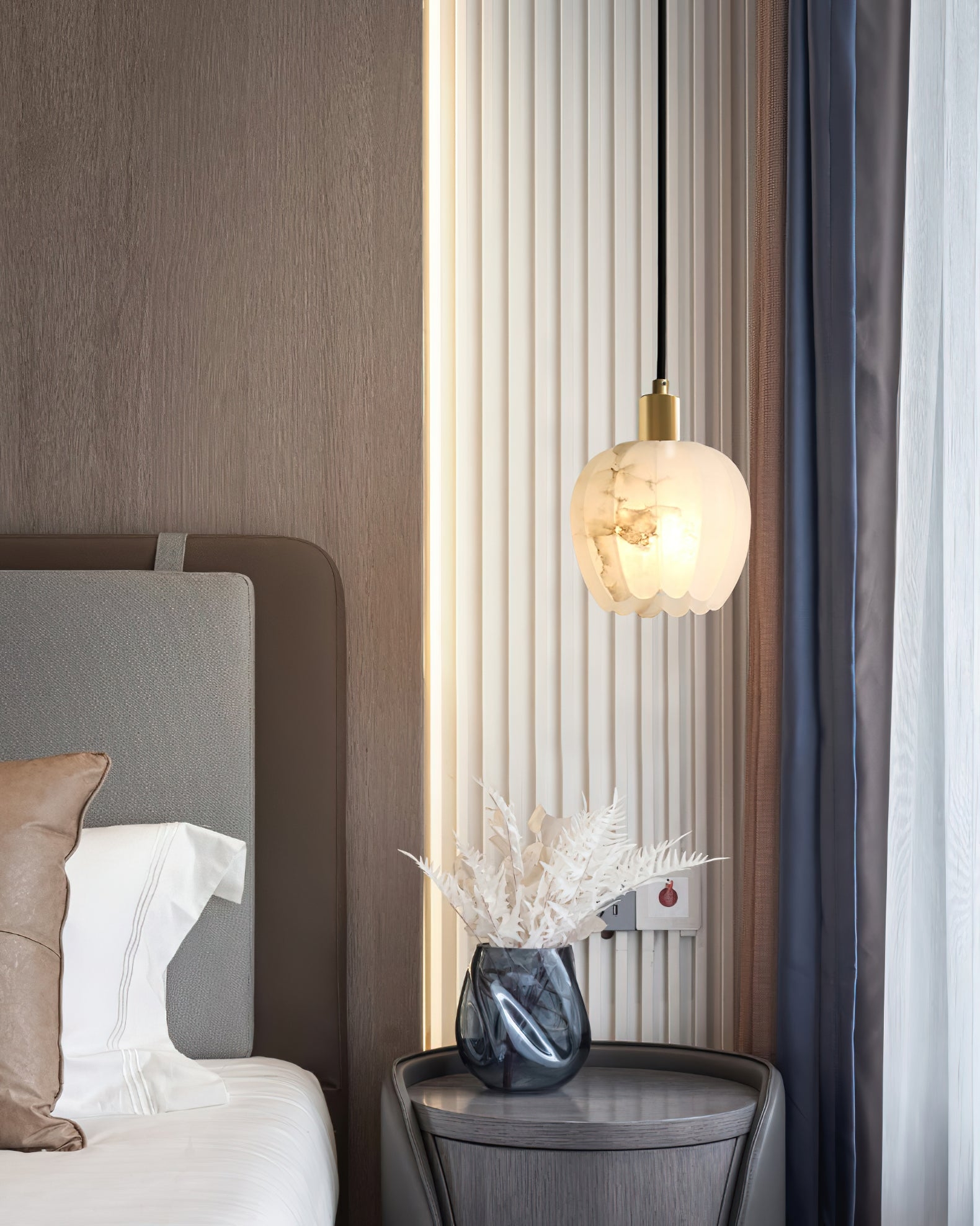 Lilin Alabaster Pendant Light D424